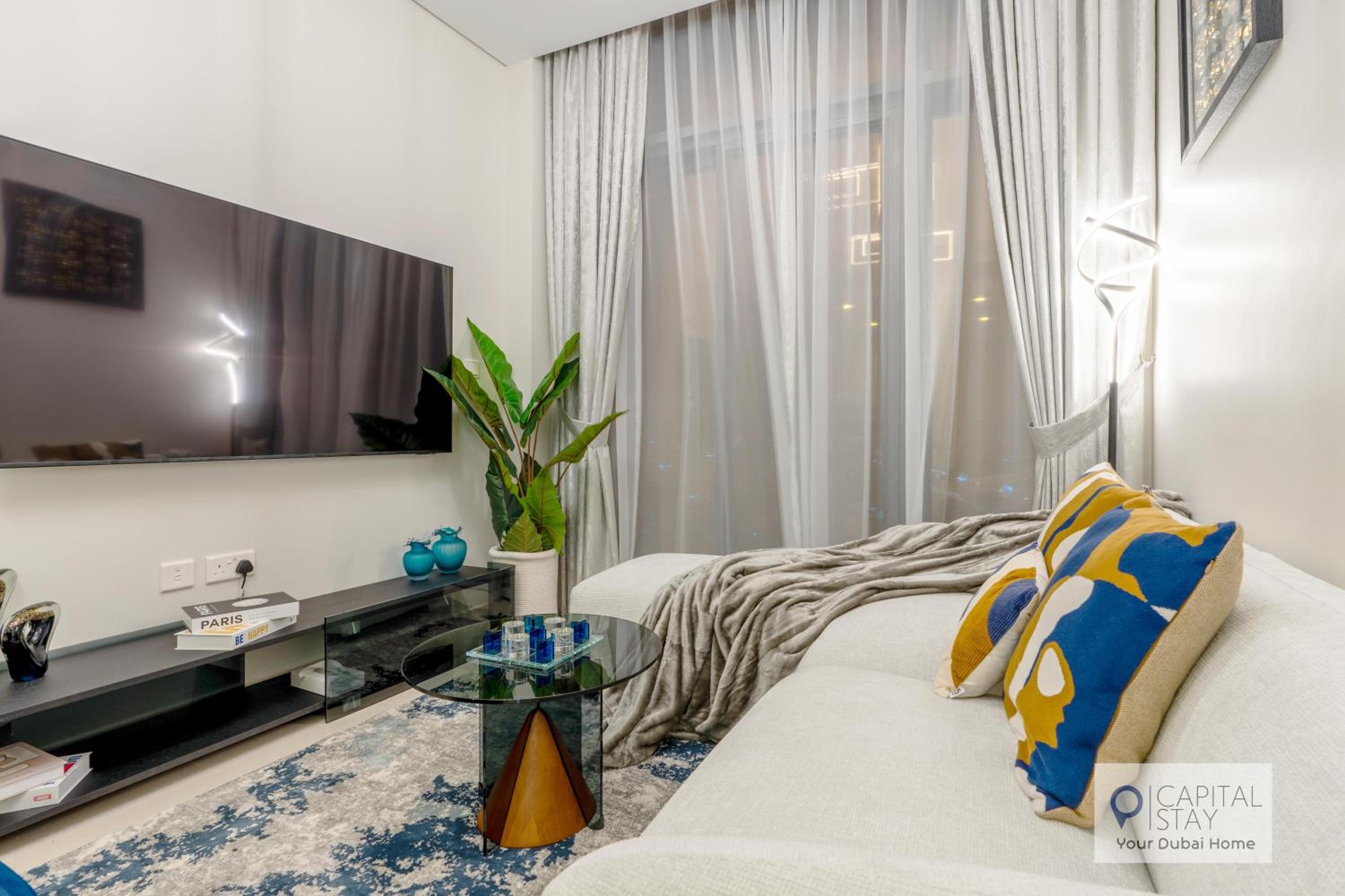 Capital Stay - 2 Bed Apt in Business Bay Dubai