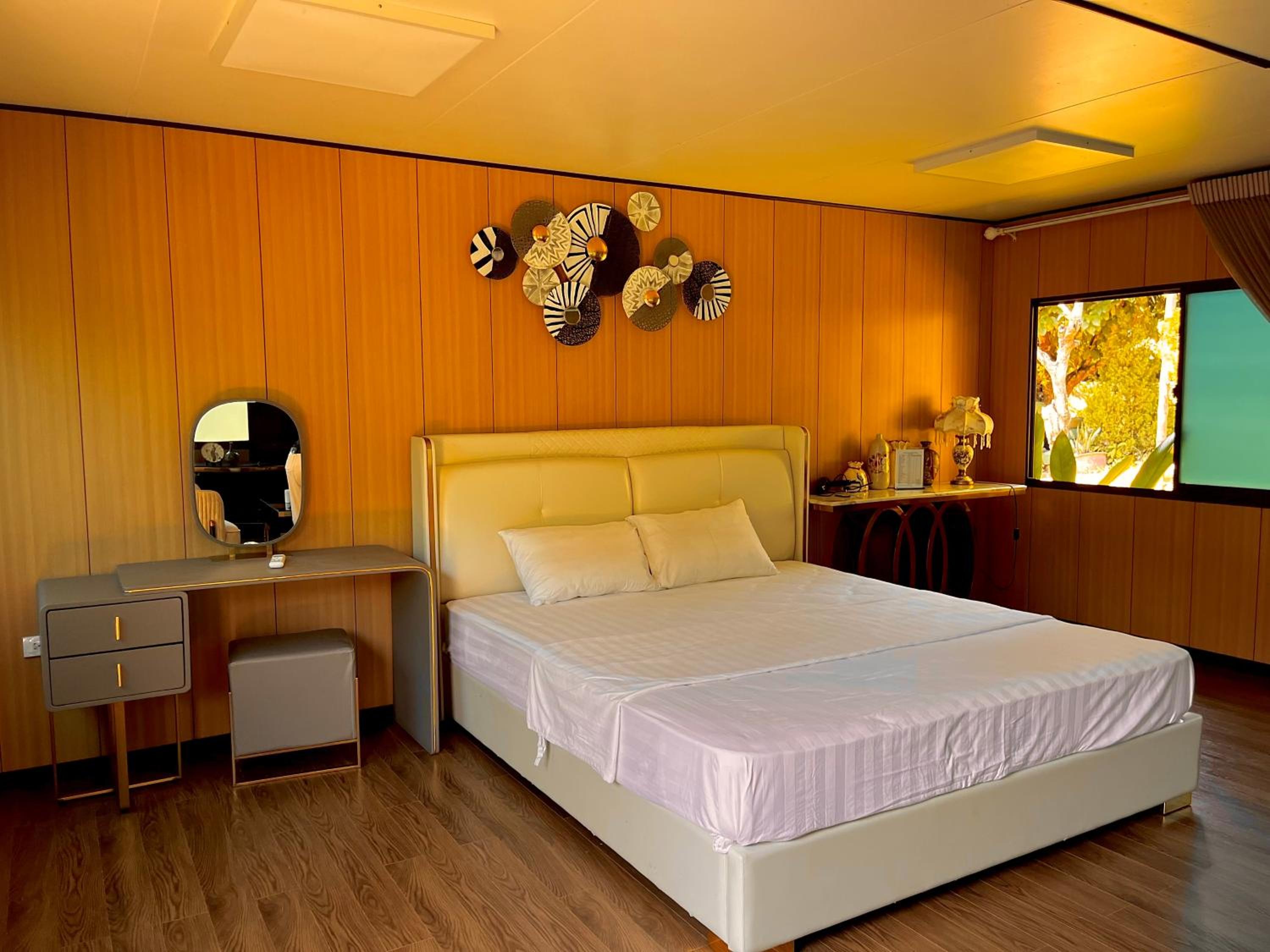 Sapphire Hill Resort