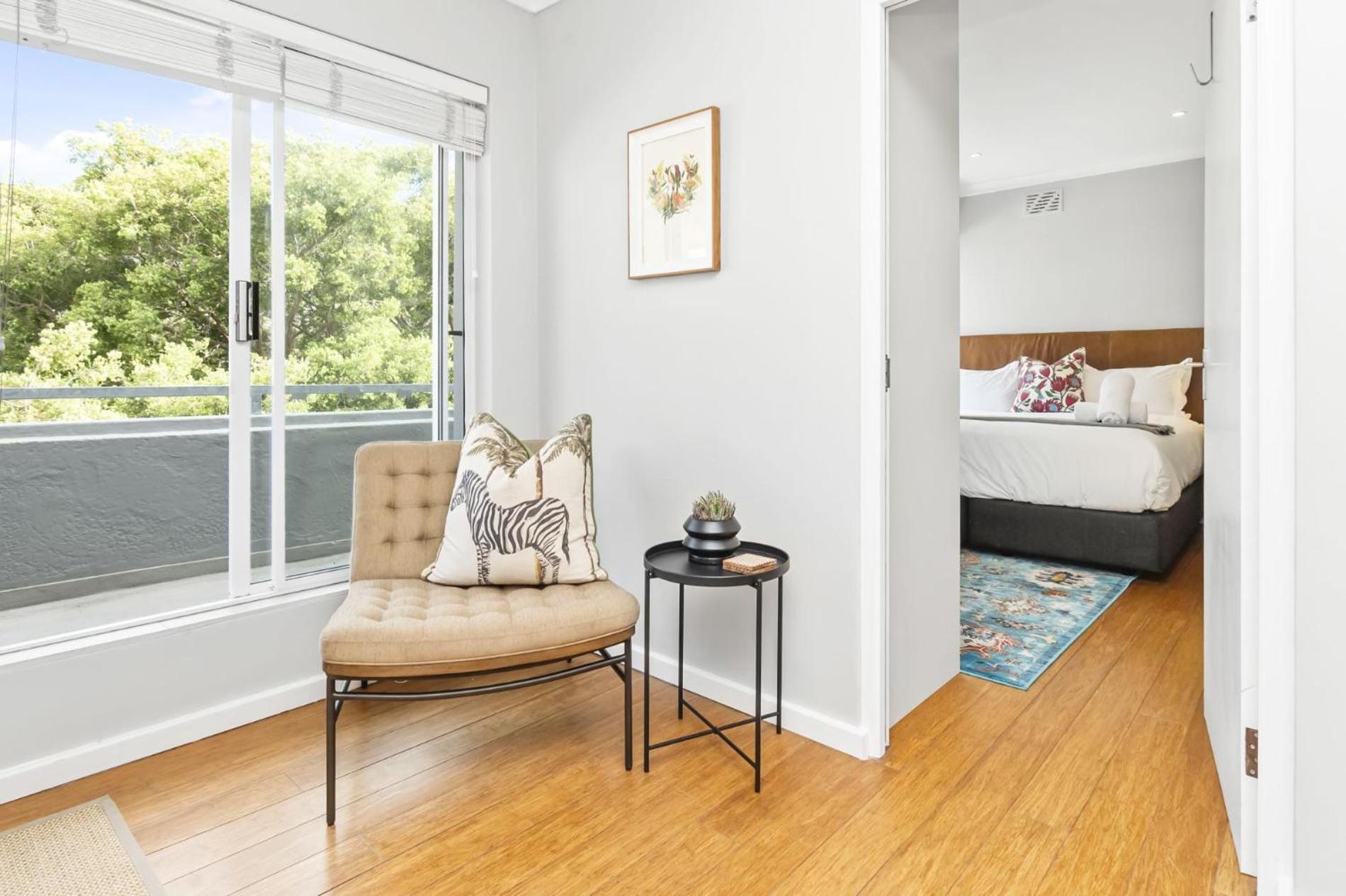 Woodlands House Charming 1BR Apartment view 2