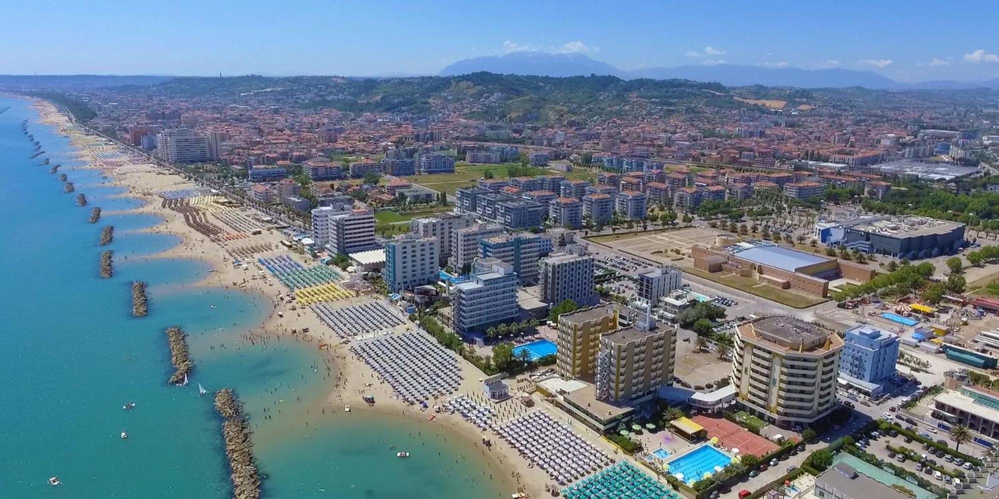 Casa Vacanze SANTAFE'- ATTICO a due passi dal Mare - PARCHEGGIO Privato view 5