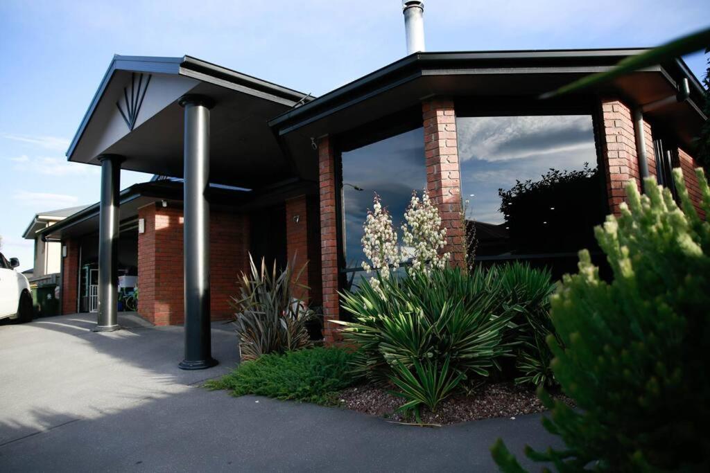 Hotel Charming Modern Well Decor House Kingston, Hobart