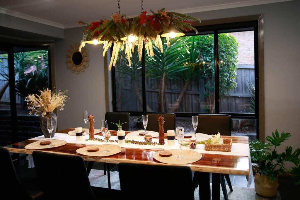 Charming modern well decor house Kingston, Hobart