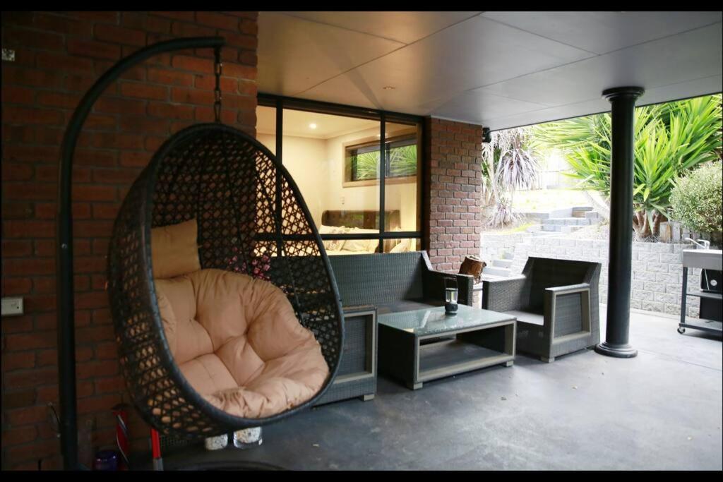 Charming modern well decor house Kingston, Hobart