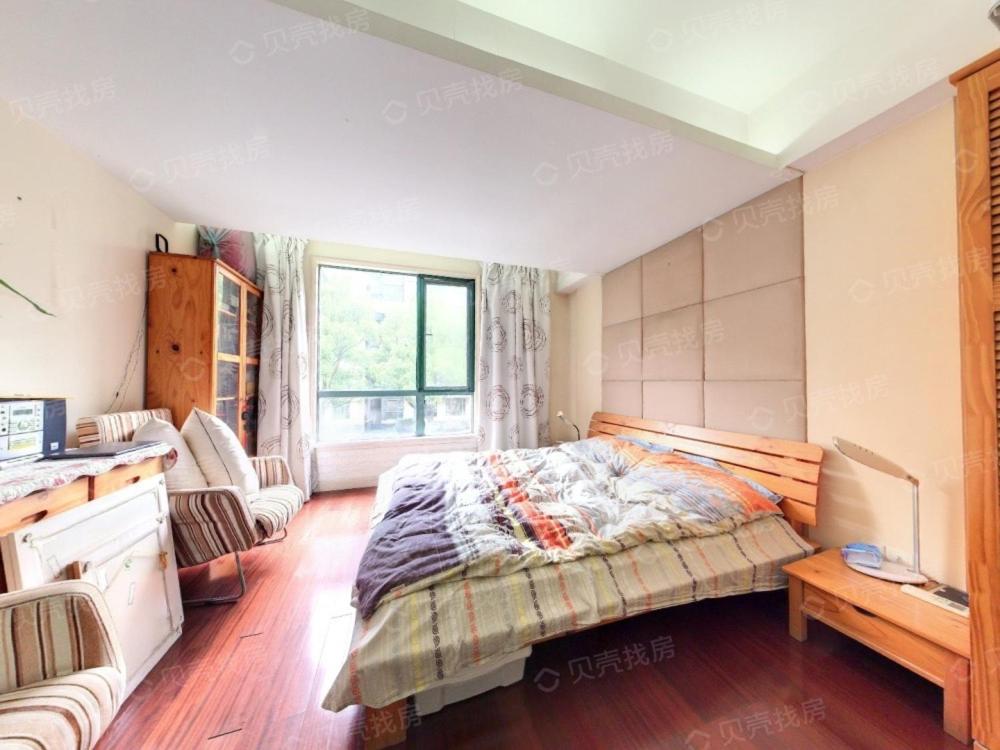 Jinjihu lake Apartment