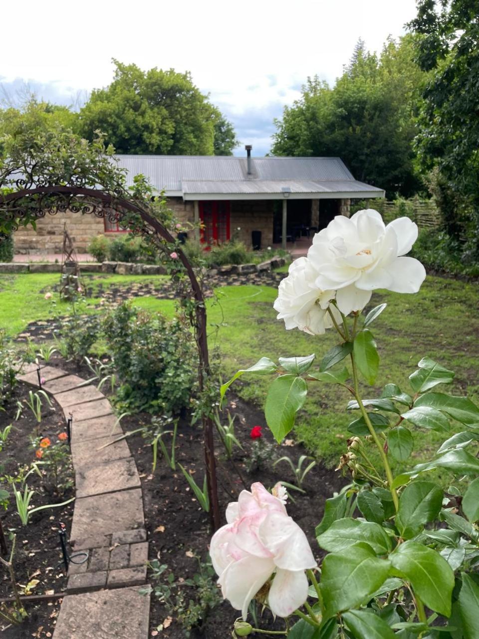 Periwinkle, Grove ,Acorn & Sage Cottages
