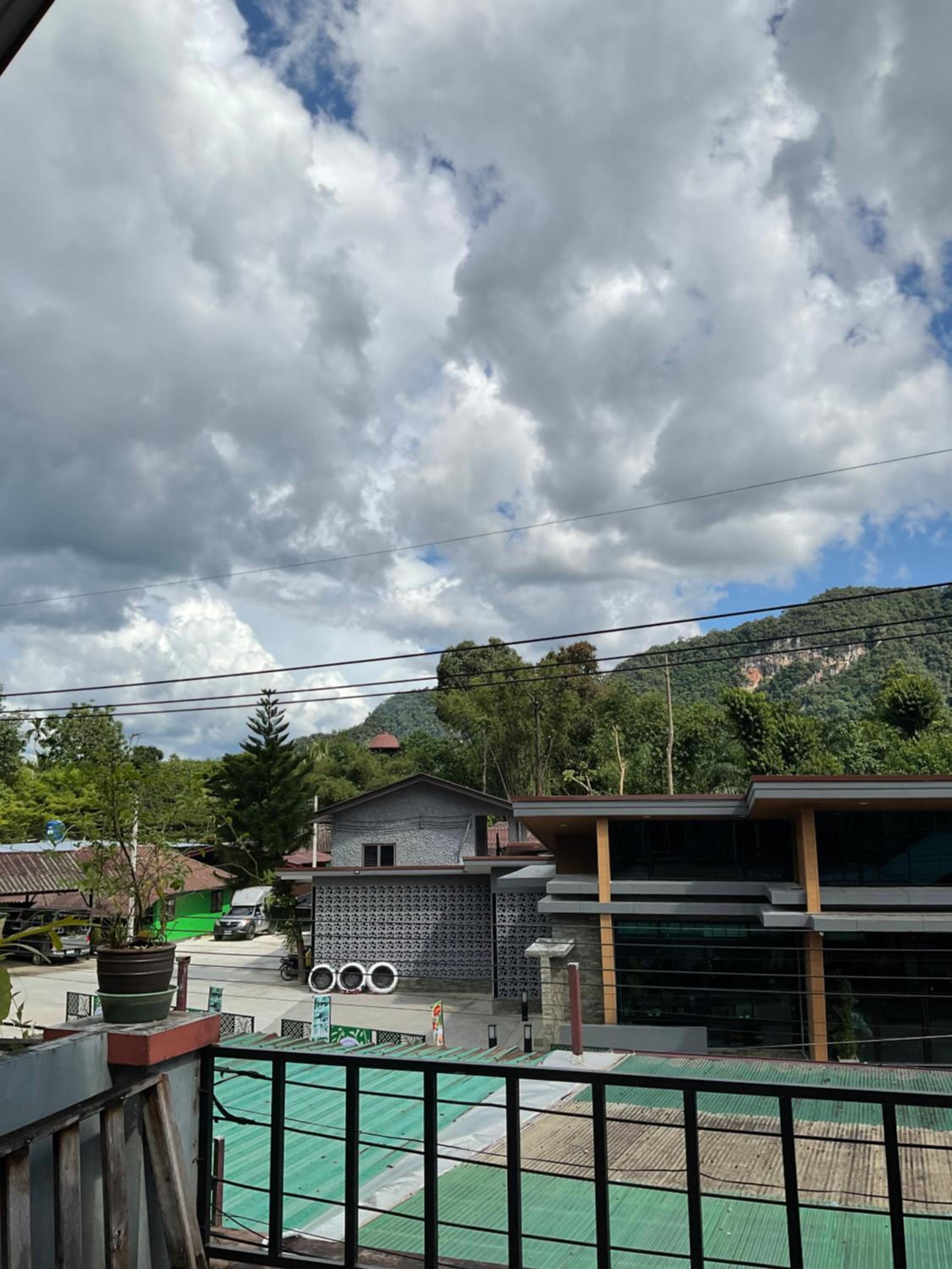 Khaosok city hostel