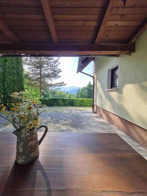 Idyllisches Haus in der Natur view 4