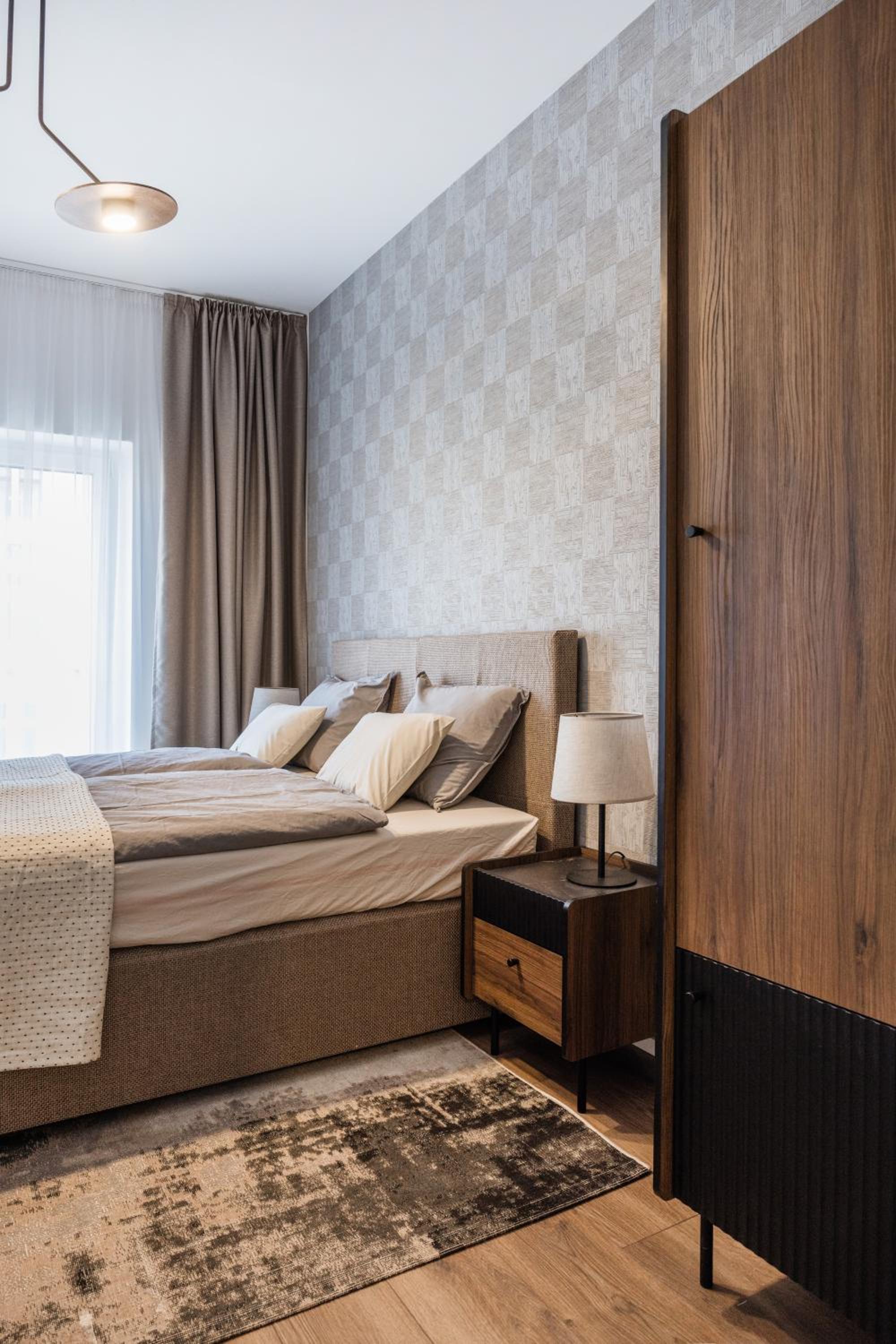 Sleek Premium Apartment with Parking view 4