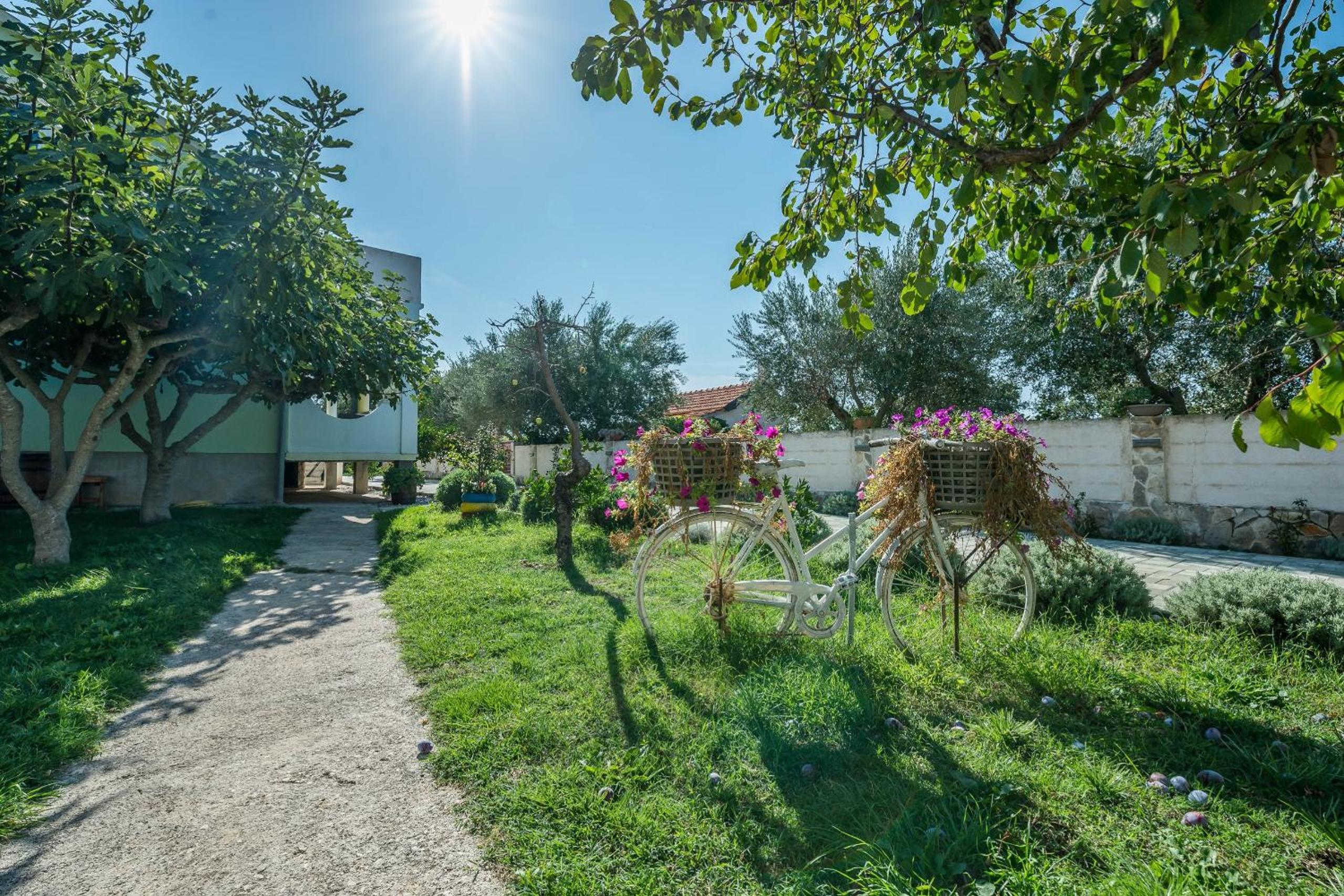 Holiday home Antonia with pool view 2