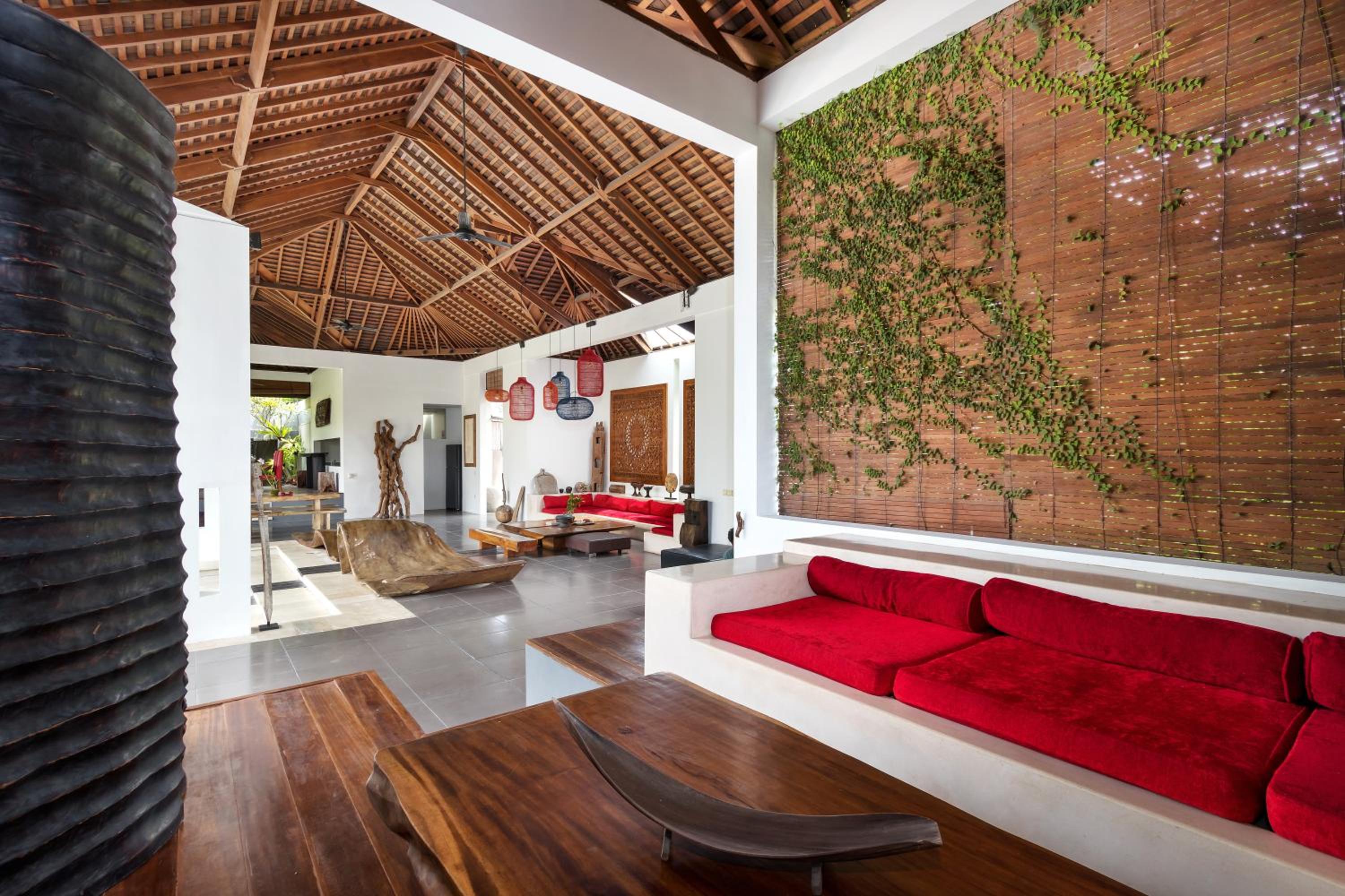 Alarte Estate by Villa Finder