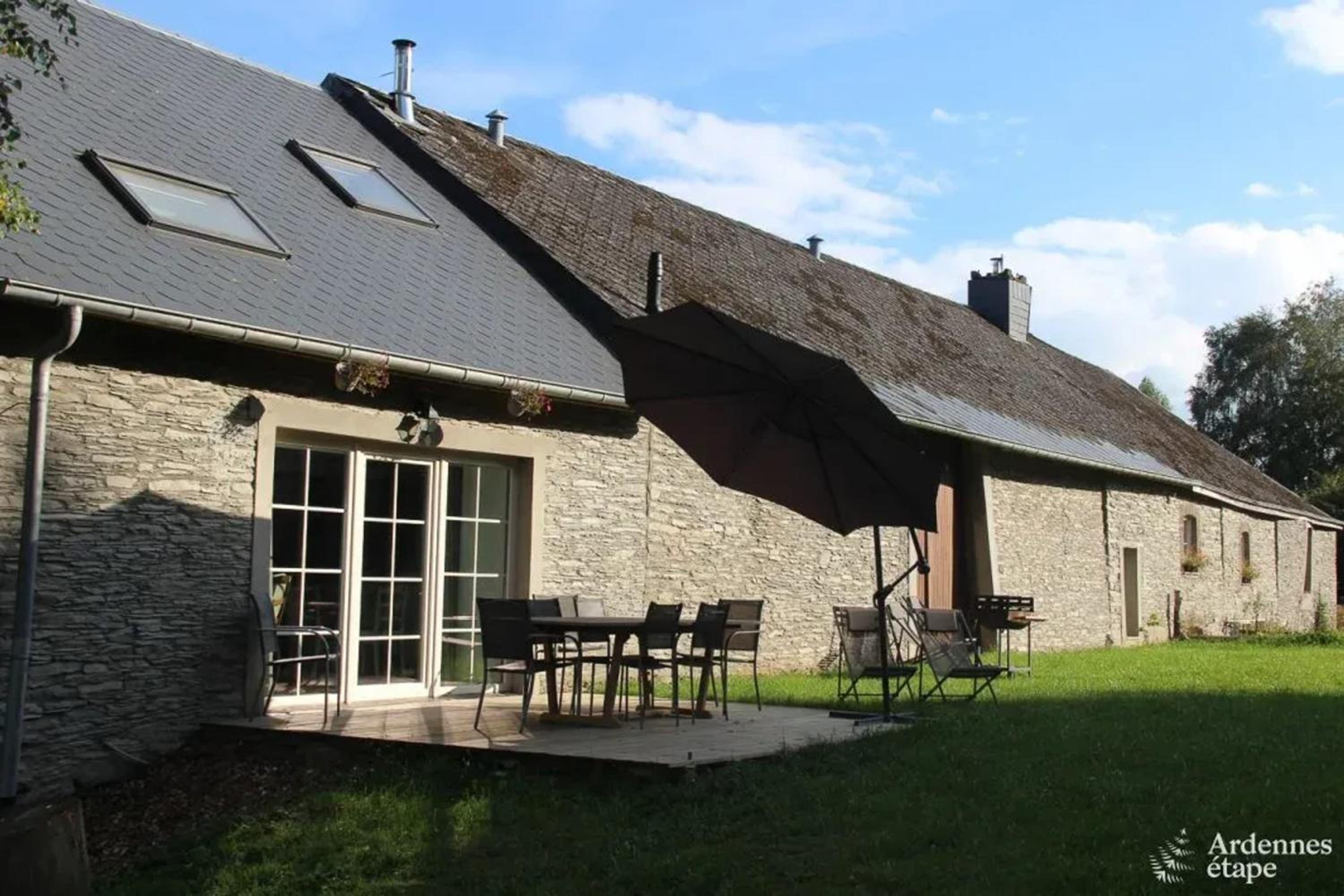 House with jacuzzi in Menufontaine, 180 m² for 8 people.