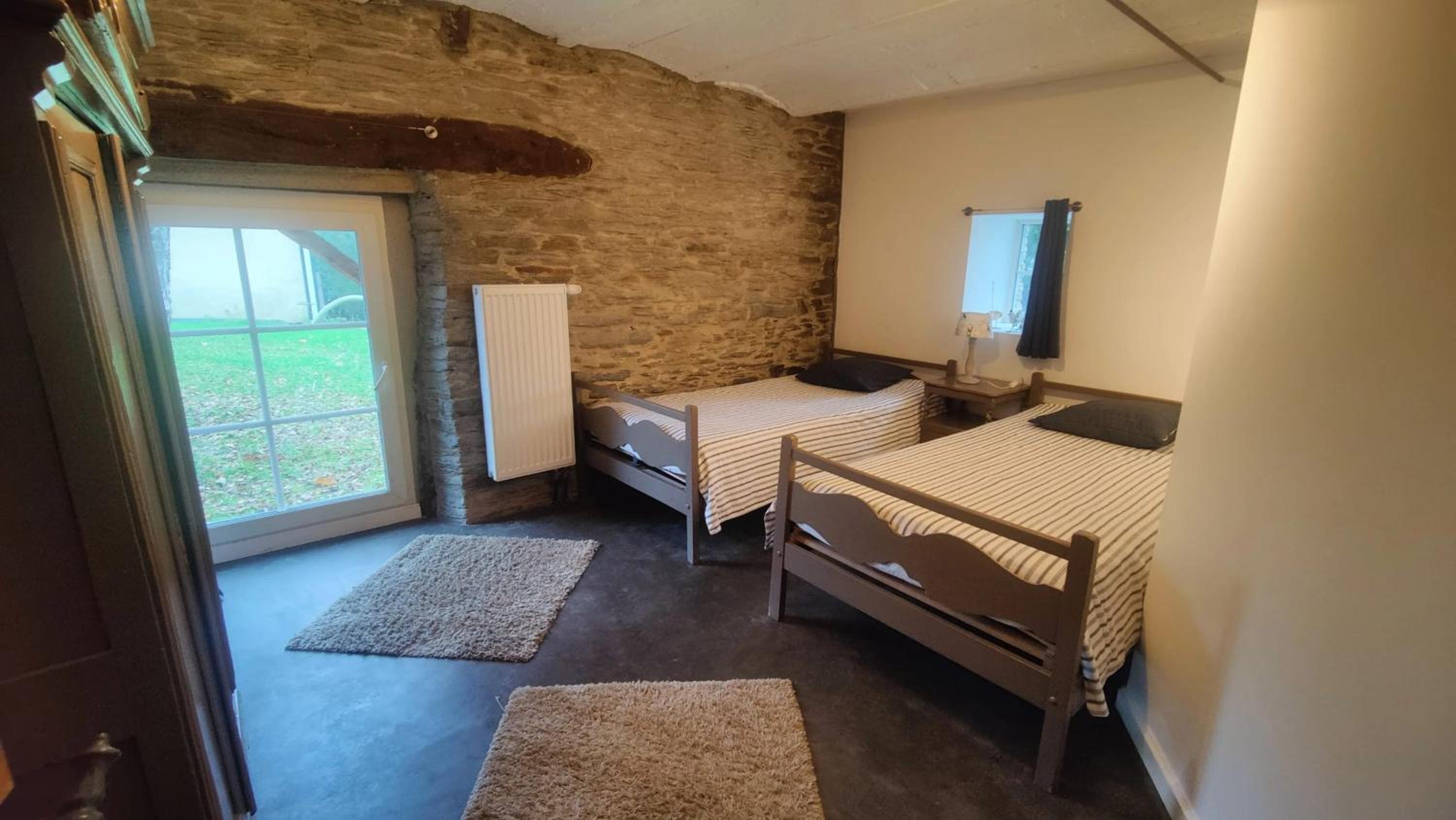 House with jacuzzi in Menufontaine, 180 m² for 8 people.