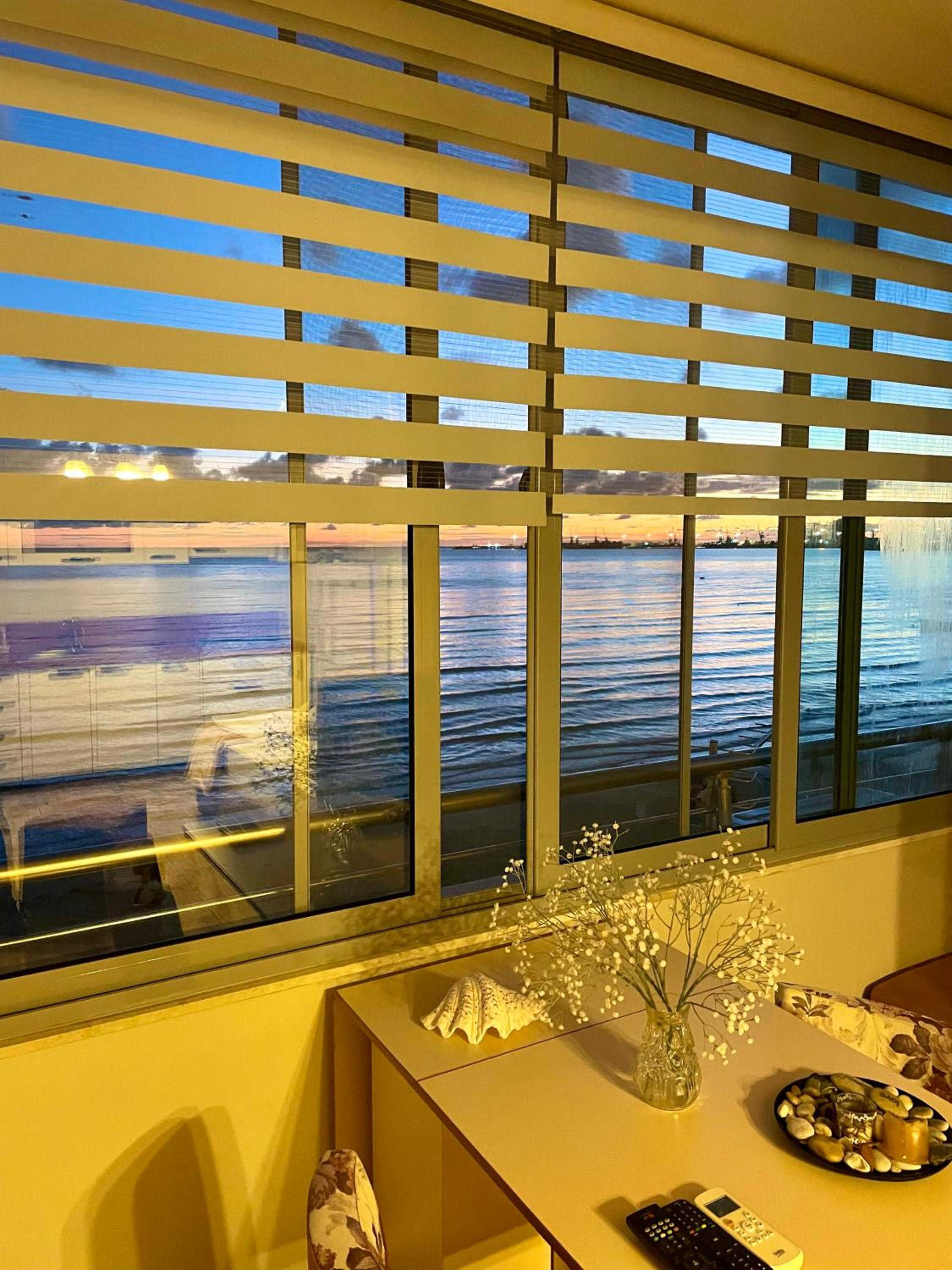 Cozy Beachfront Room