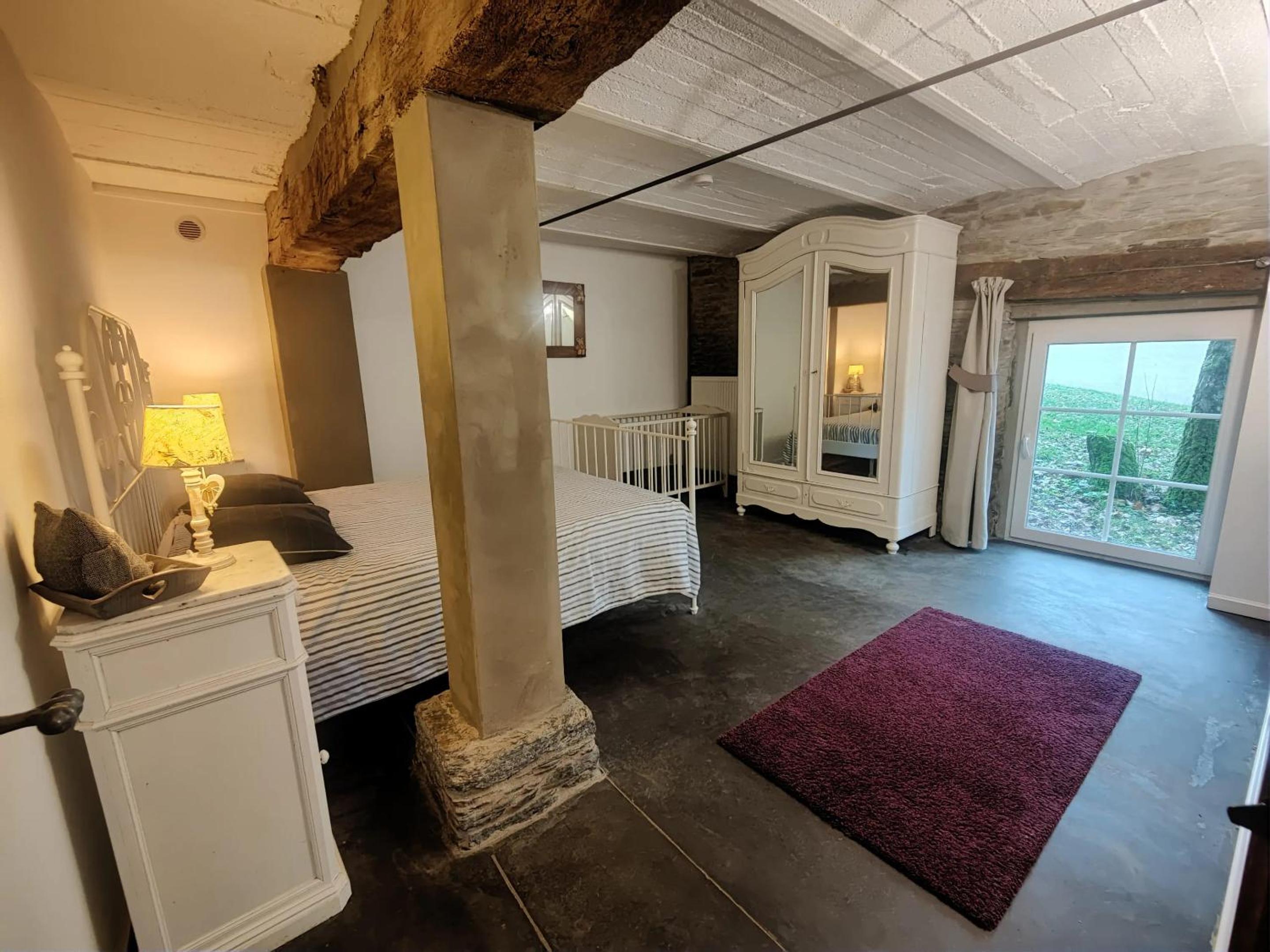 House with jacuzzi in Menufontaine, 180 m² for 8 people.
