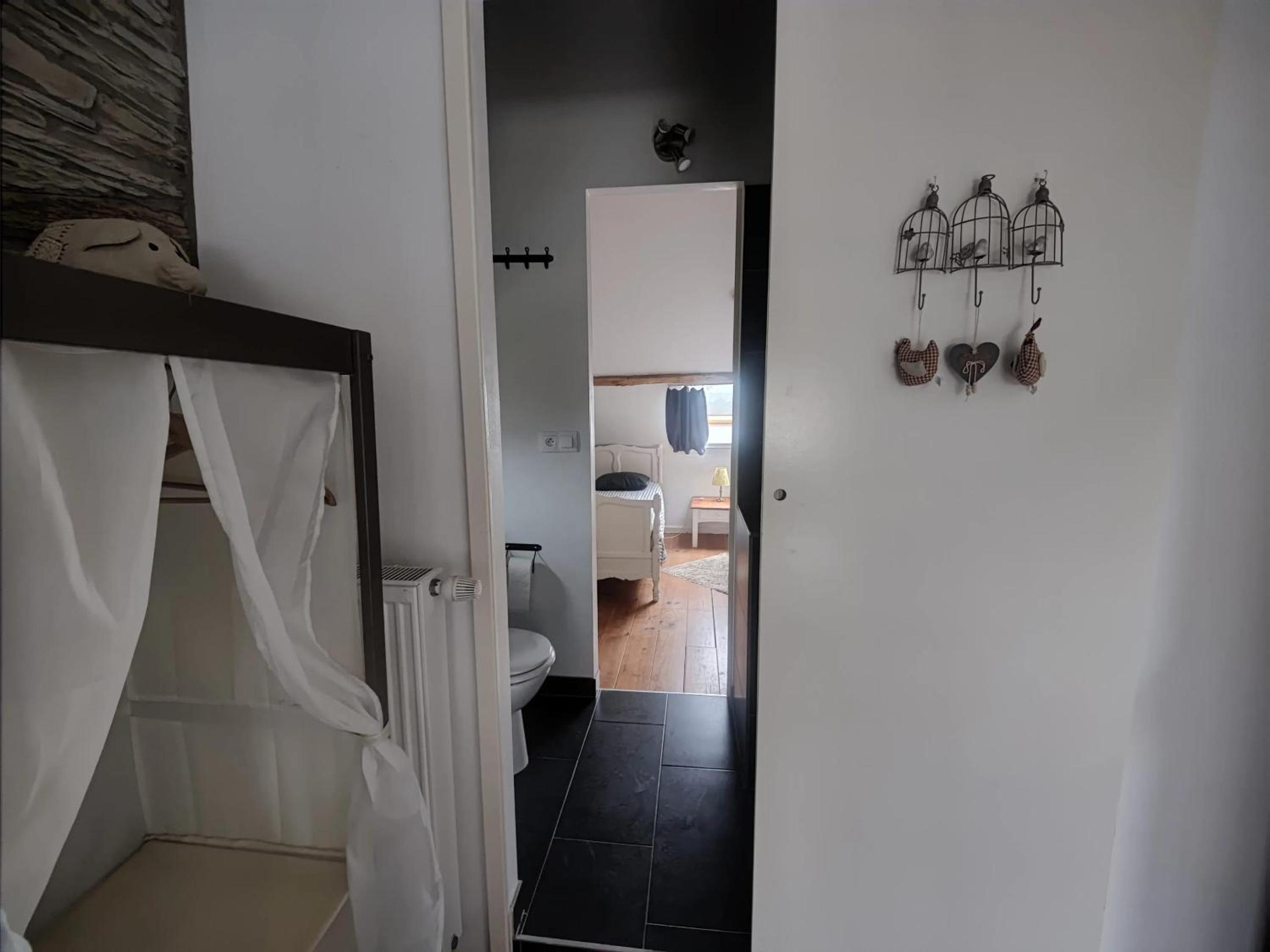 House with jacuzzi in Menufontaine, 180 m² for 8 people.