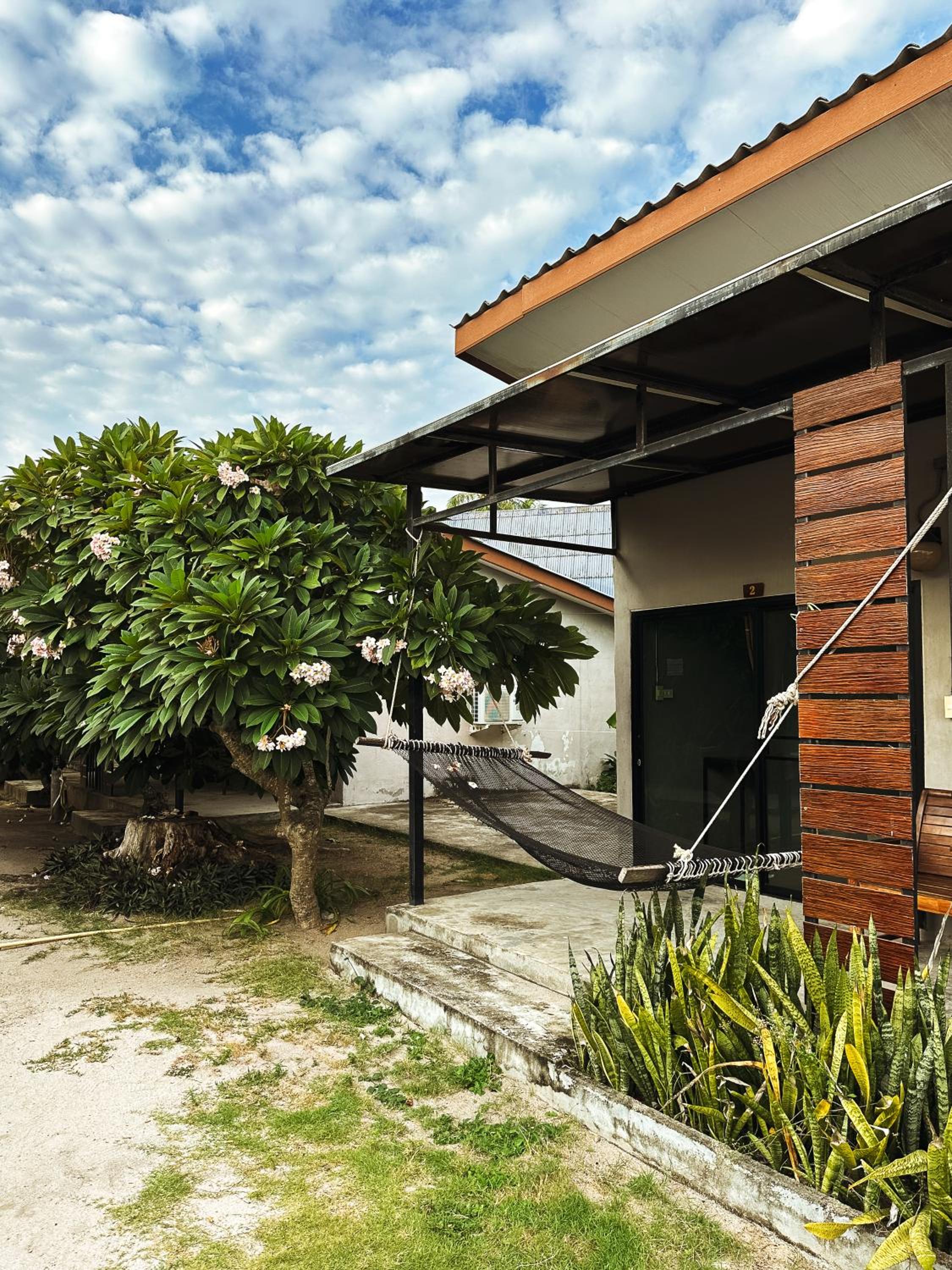 The Cosy Koh Phangan and Restaurant