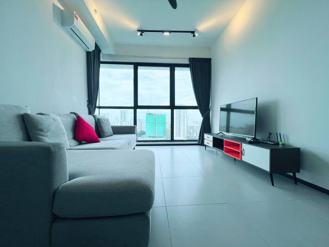Urban Suite by Uptrend Home Management photo 5