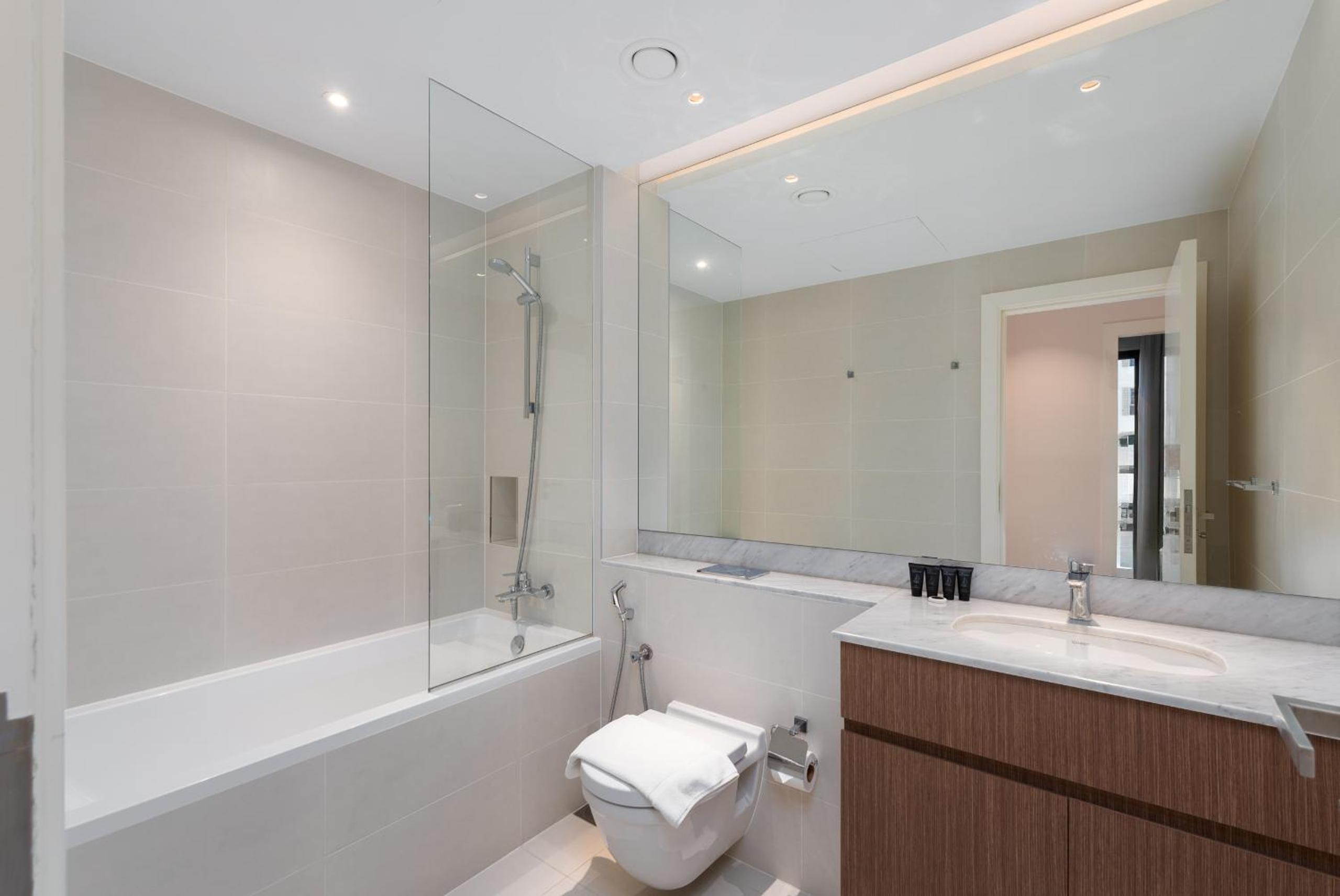 La Cote, Port de La Mer, Jumeirah 1 - Mint Stay