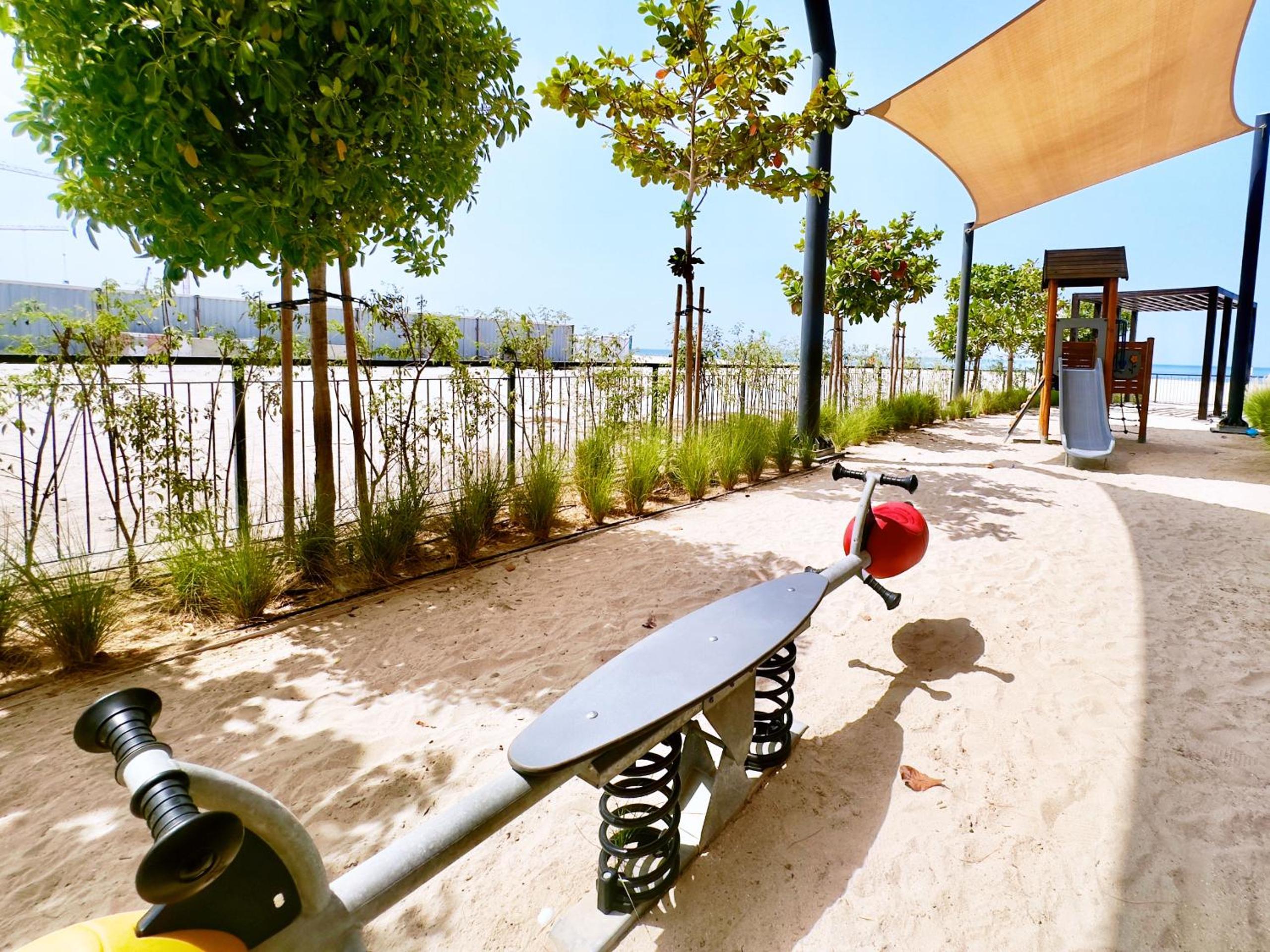 La Cote, Port de La Mer, Jumeirah 1 - Mint Stay
