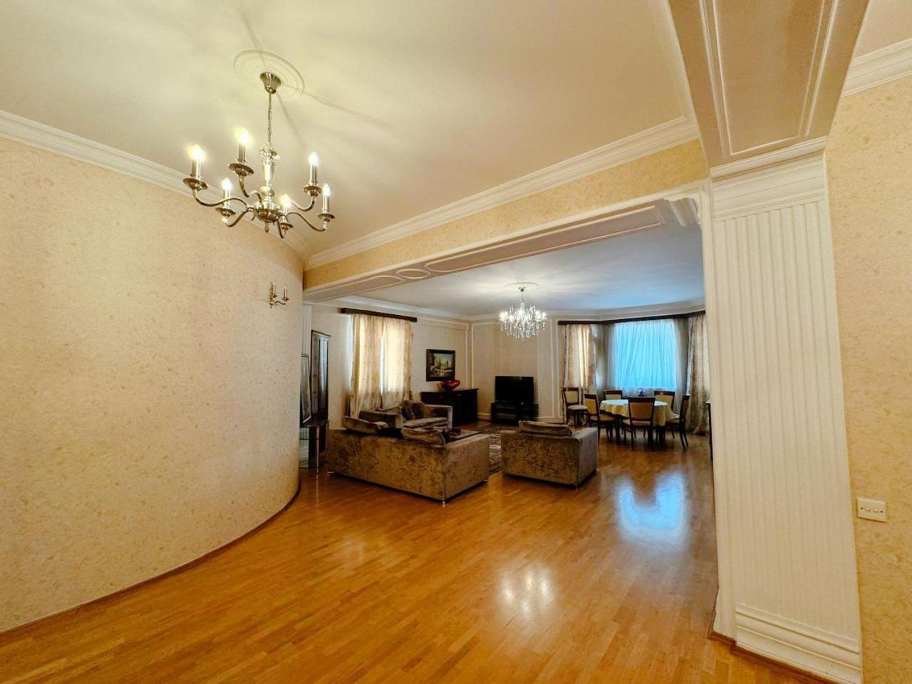 Beautiful Apartment Close to Nizami Street