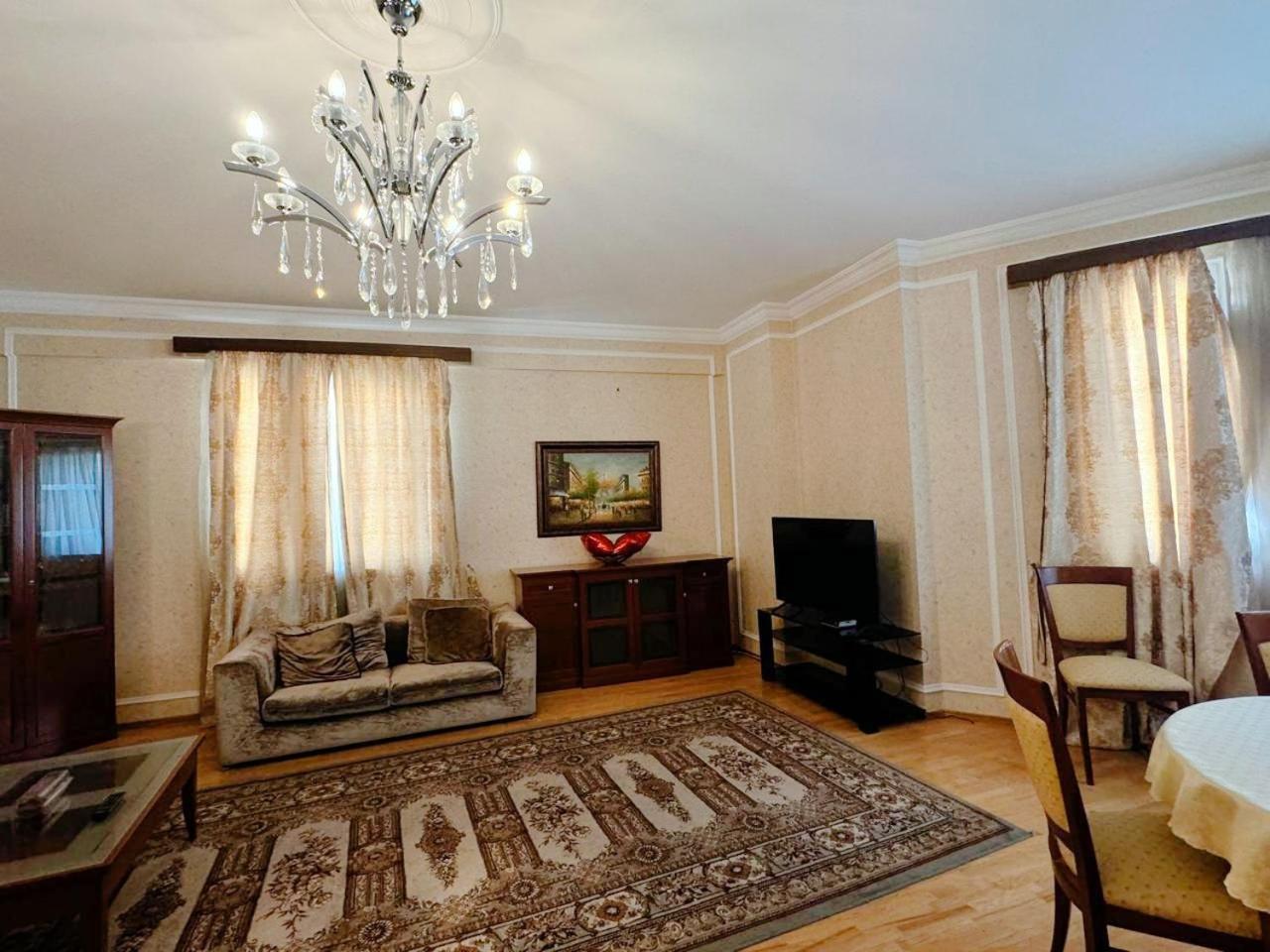 Beautiful Apartment Close to Nizami Street