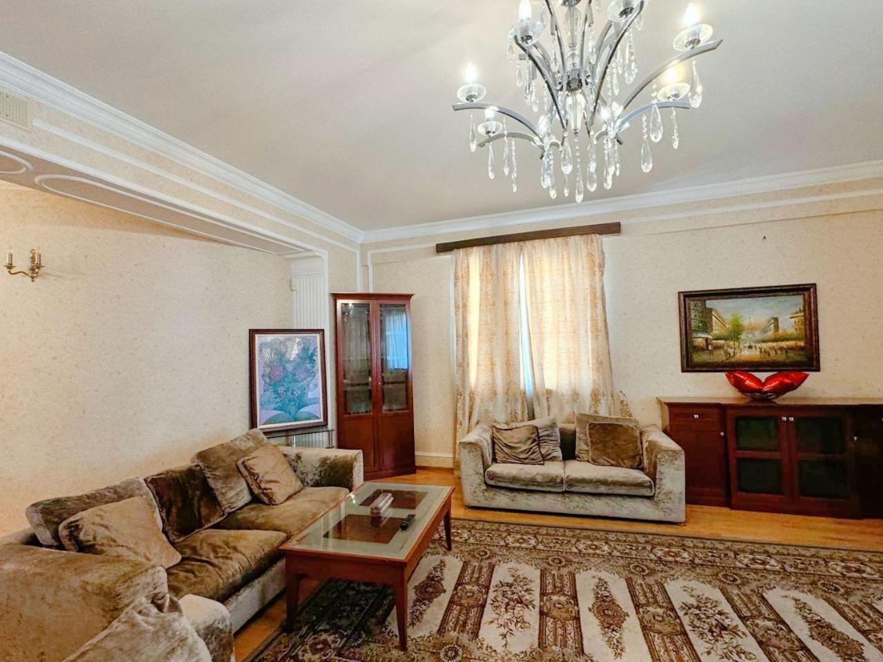 Beautiful Apartment Close to Nizami Street