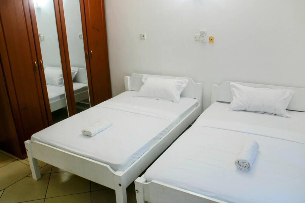 Shikara Bandari Suite