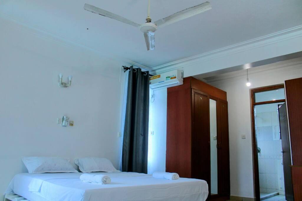 Shikara Bandari Suite