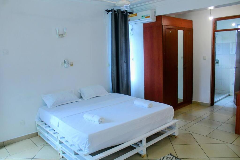 Shikara Bandari Suite