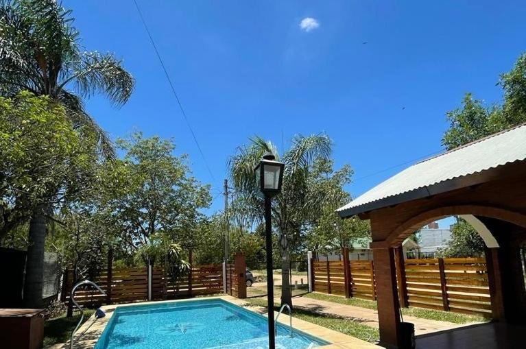Hermosa Casa con Pileta a 3 cuadras de la Playa