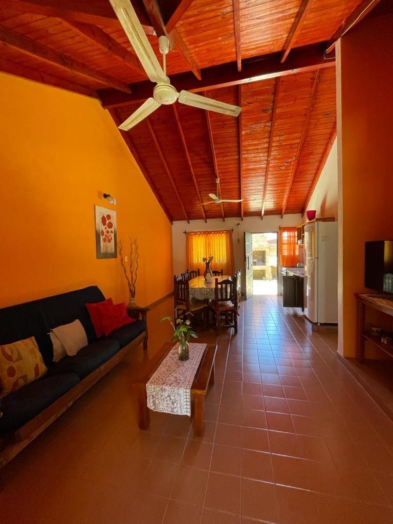 Hermosa Casa con Pileta a 3 cuadras de la Playa