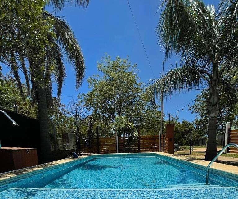 Hermosa Casa con Pileta a 3 cuadras de la Playa