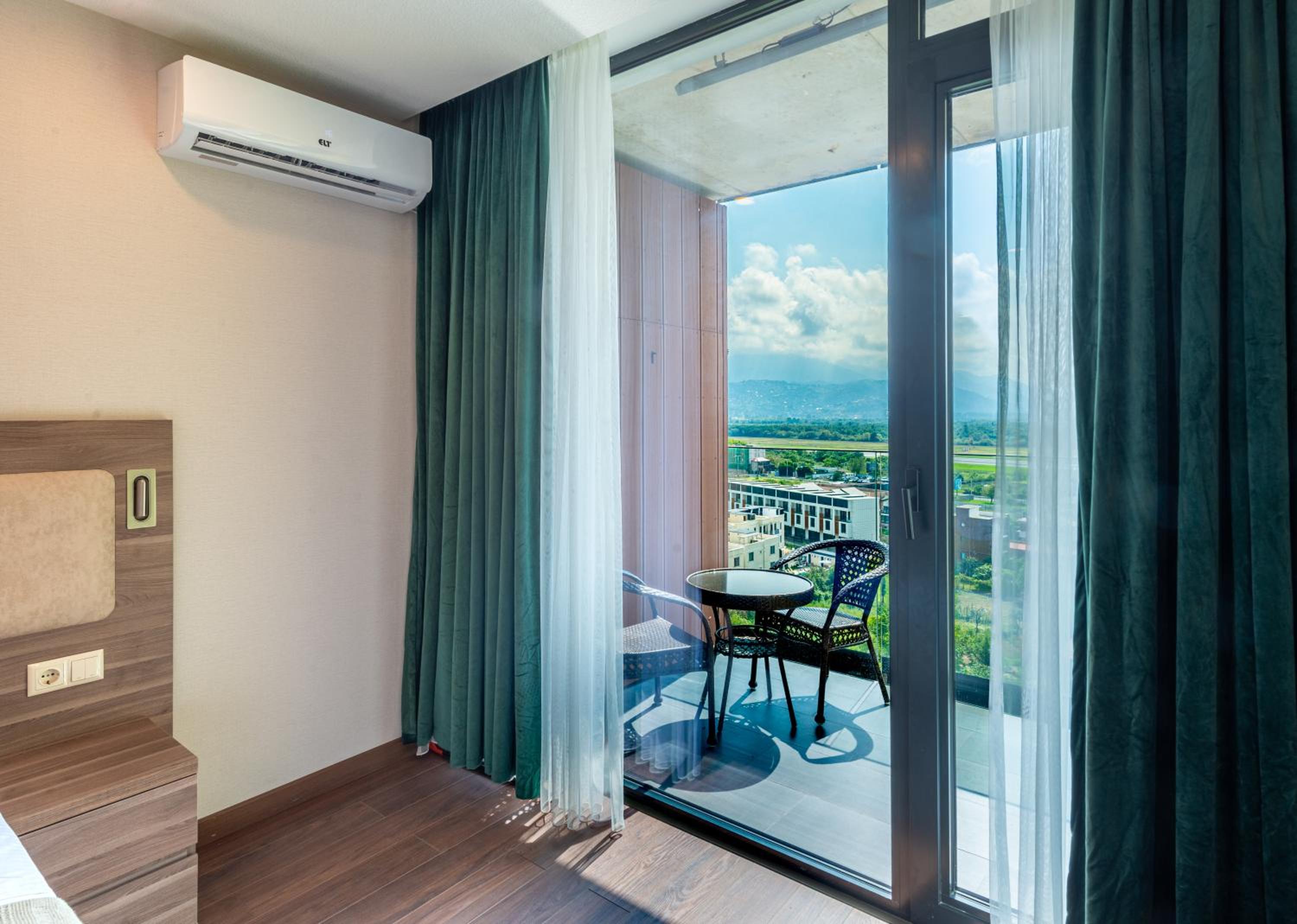 Sunshine Residence & Hotel