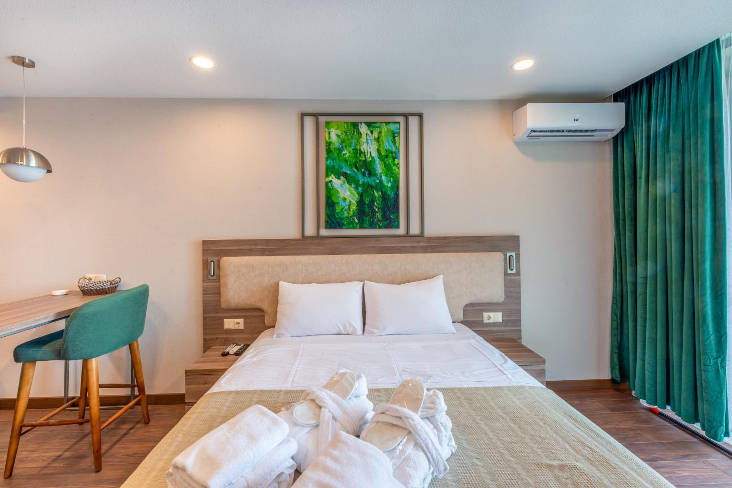 Sunshine Residence & Hotel