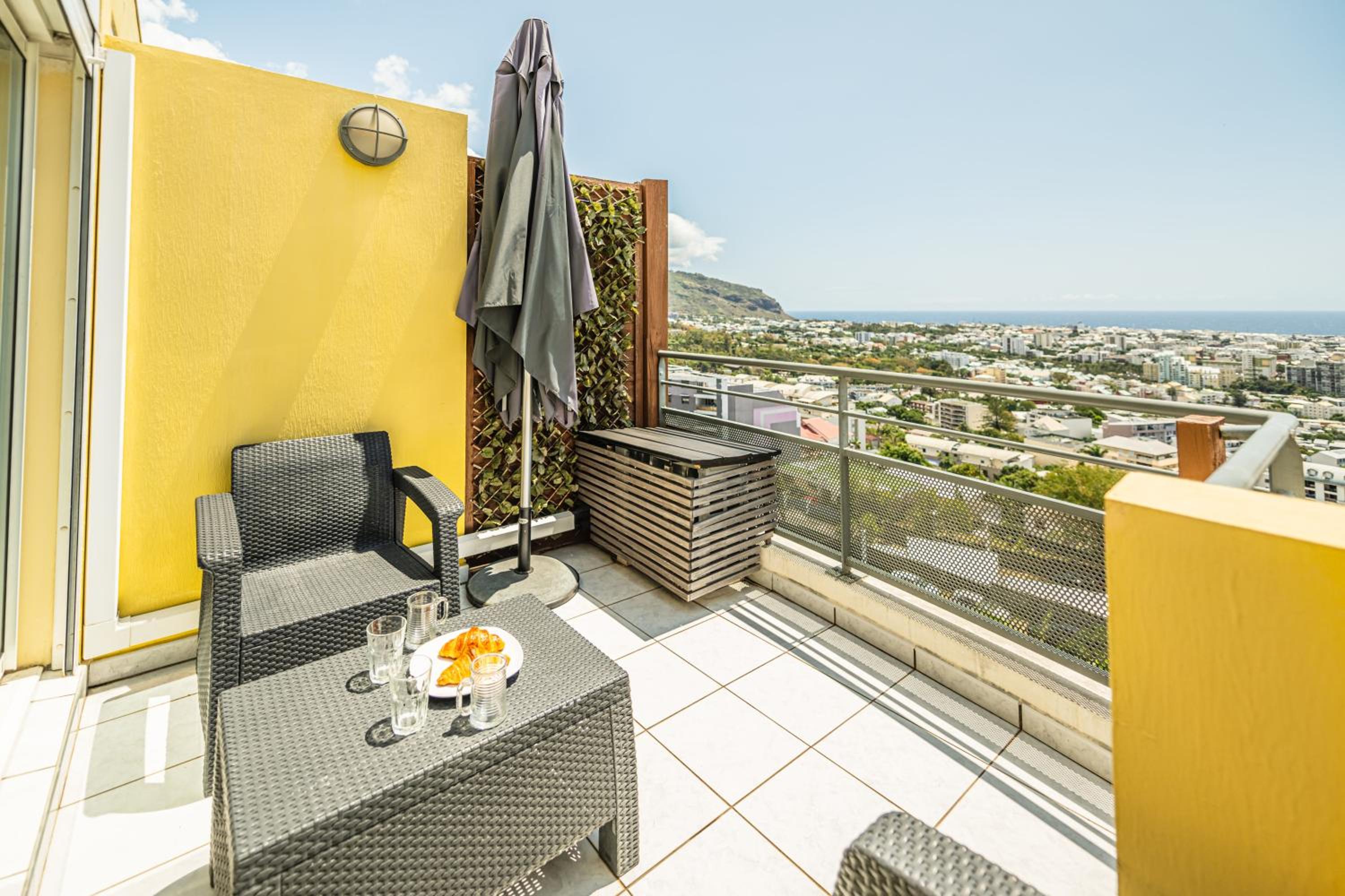 Le Doux Bleu Vue - Vue mer, montagne & terrasse view 5