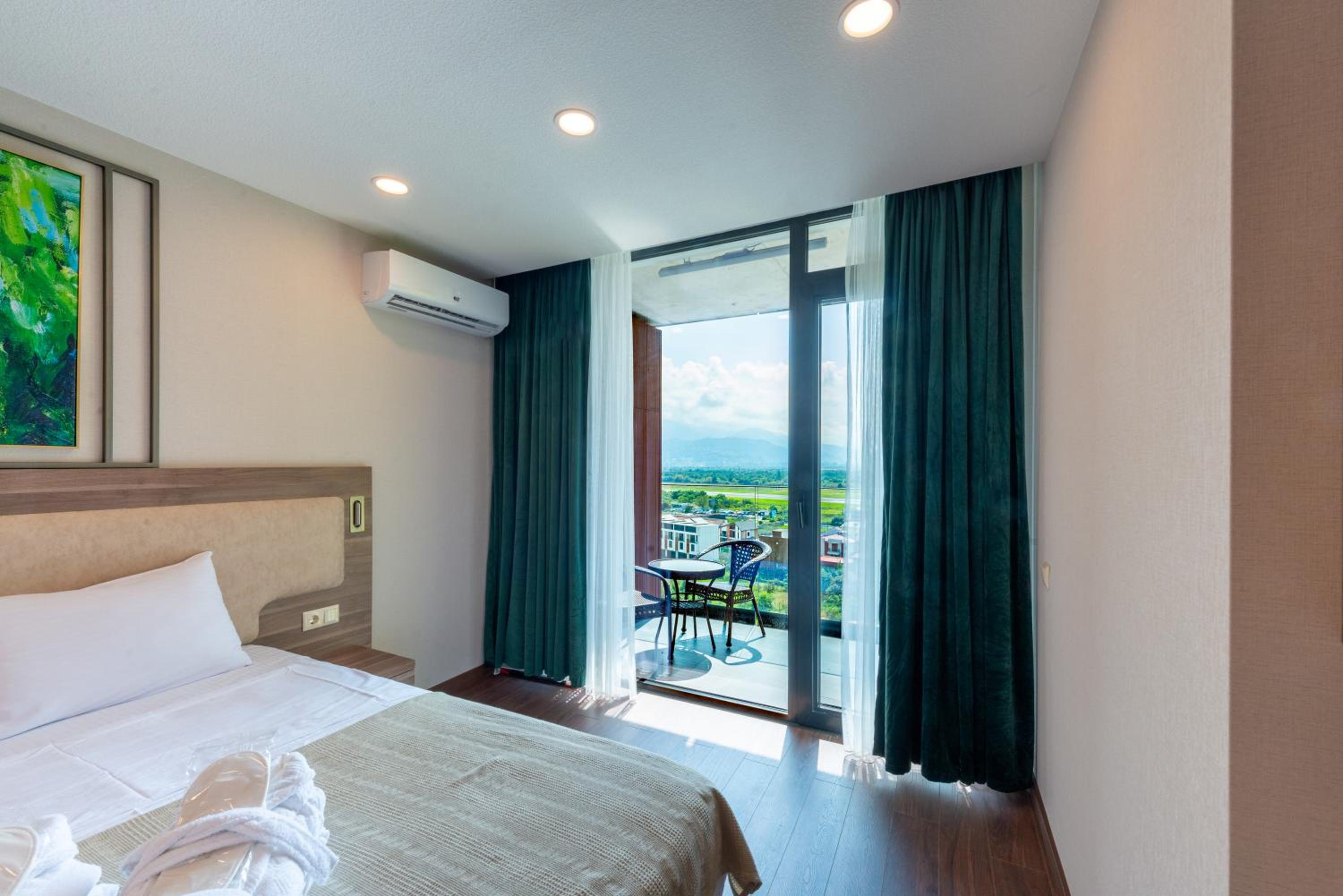 Sunshine Residence & Hotel