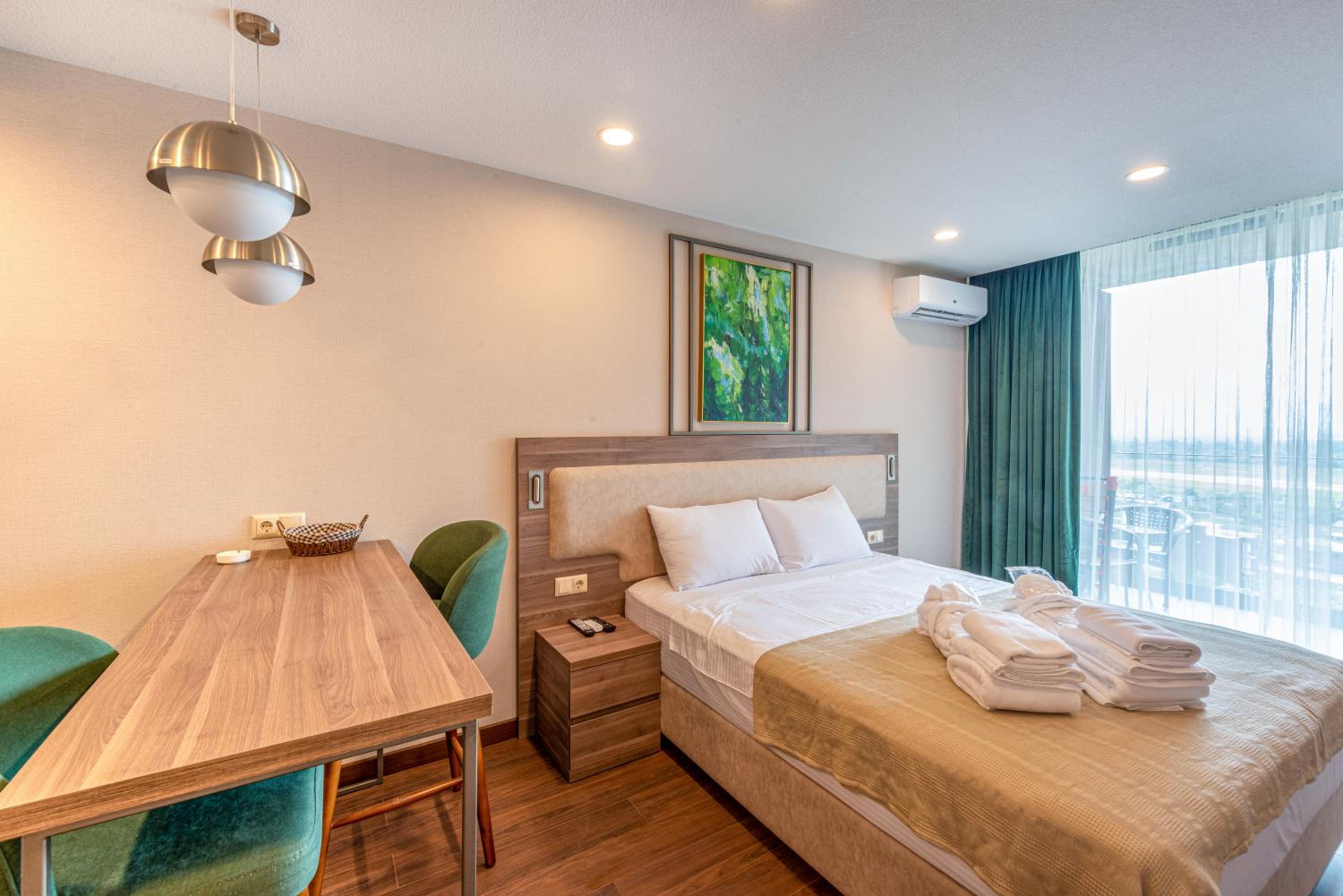 Sunshine Residence & Hotel