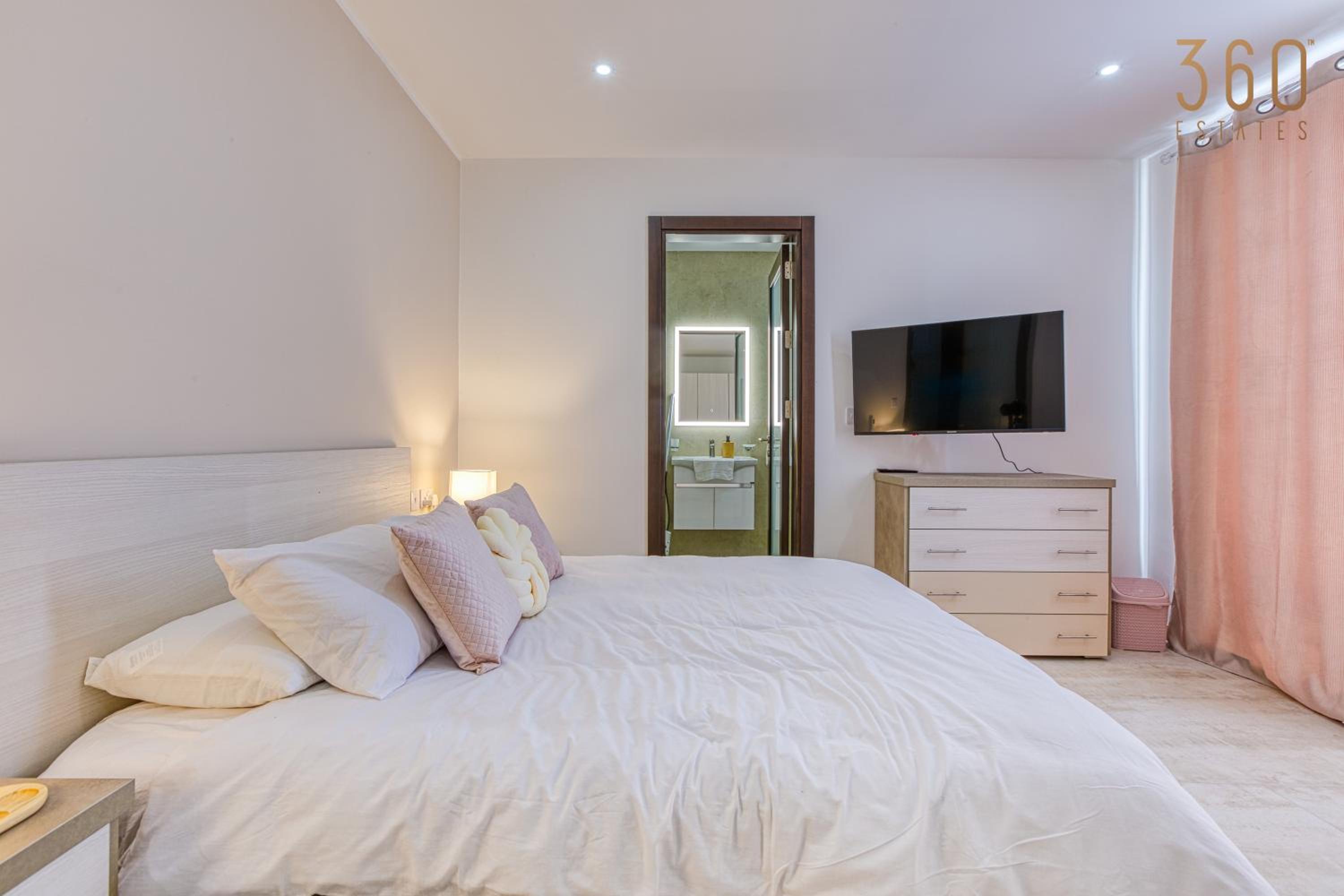 Spacious & Cosy 3BR Apt with Private Balconies by 360 Estates view 3