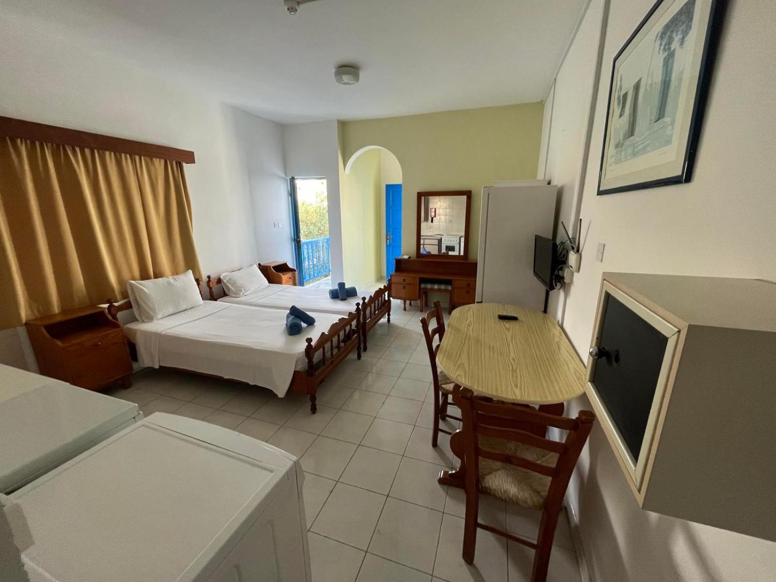 Island Budget Apartments