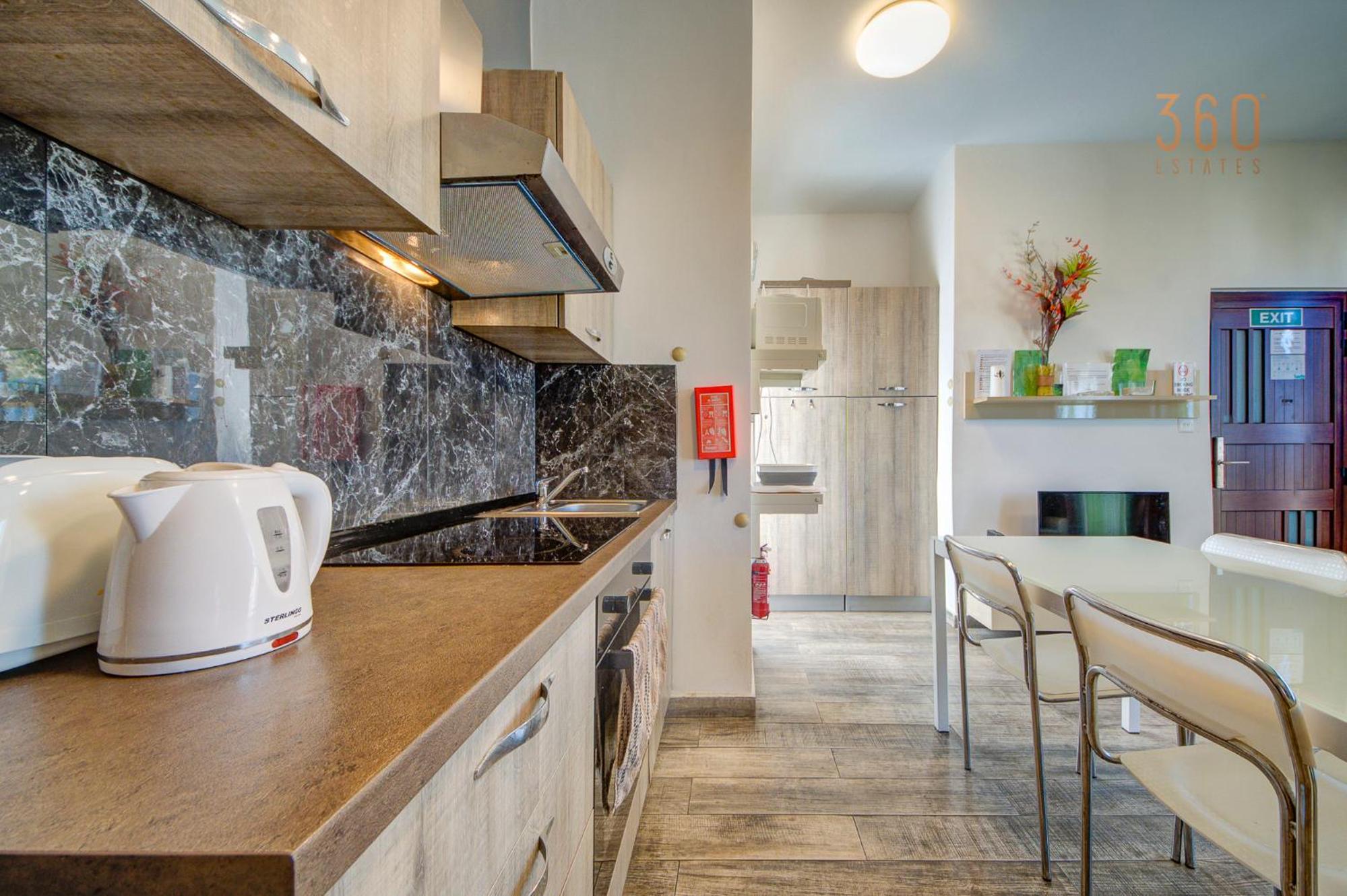Lovely 3BR Penthouse with Terrace close to Marina by 360 Estates view 5