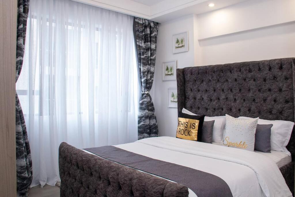Modern 1 Bedroom Apartment