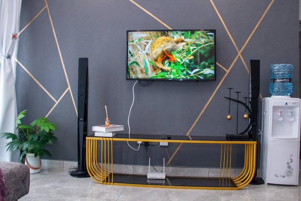 Modern 1 Bedroom Apartment