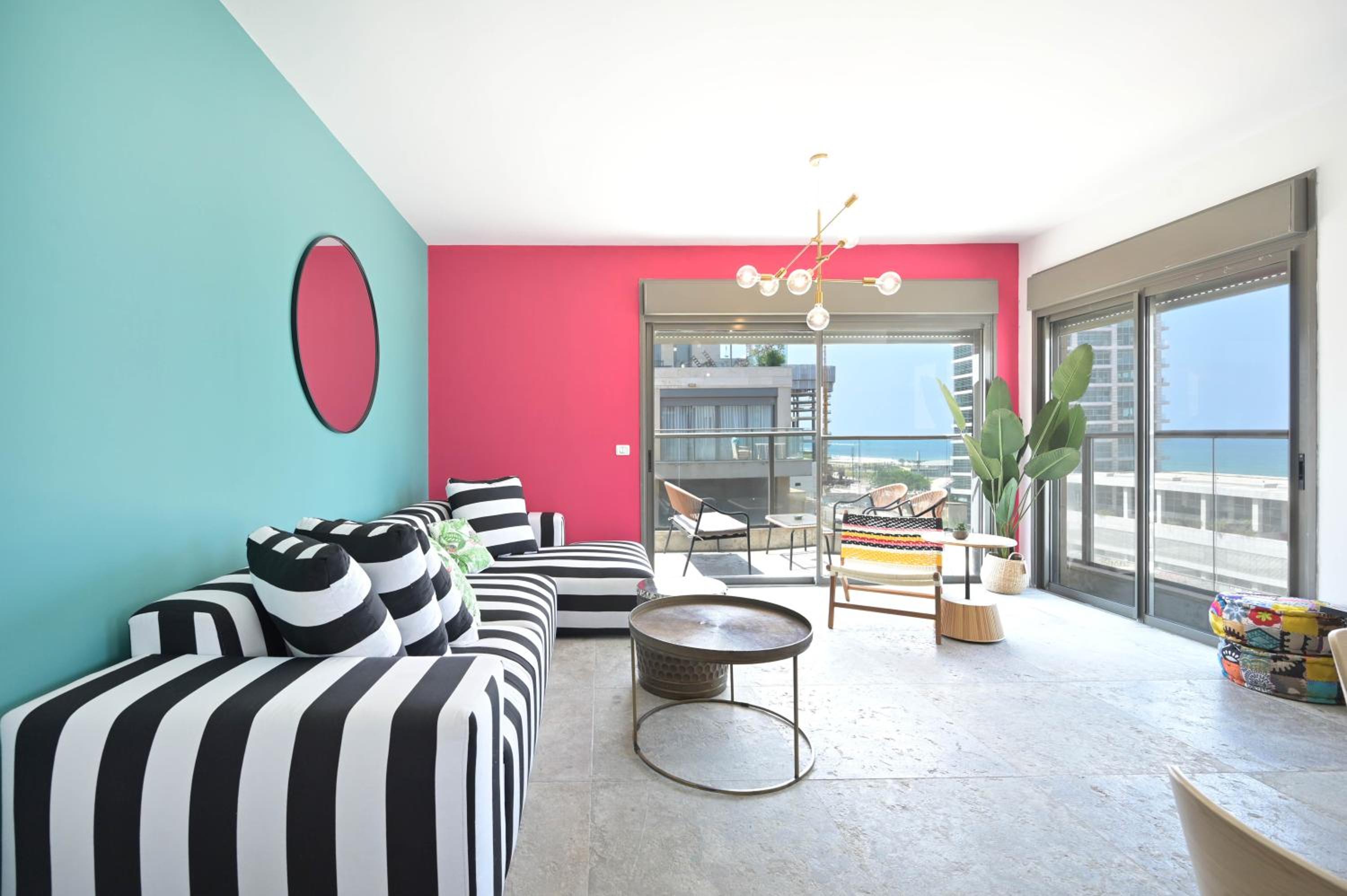 Glam 4BR Overlooking Banana Beach by HolyGuest view 3