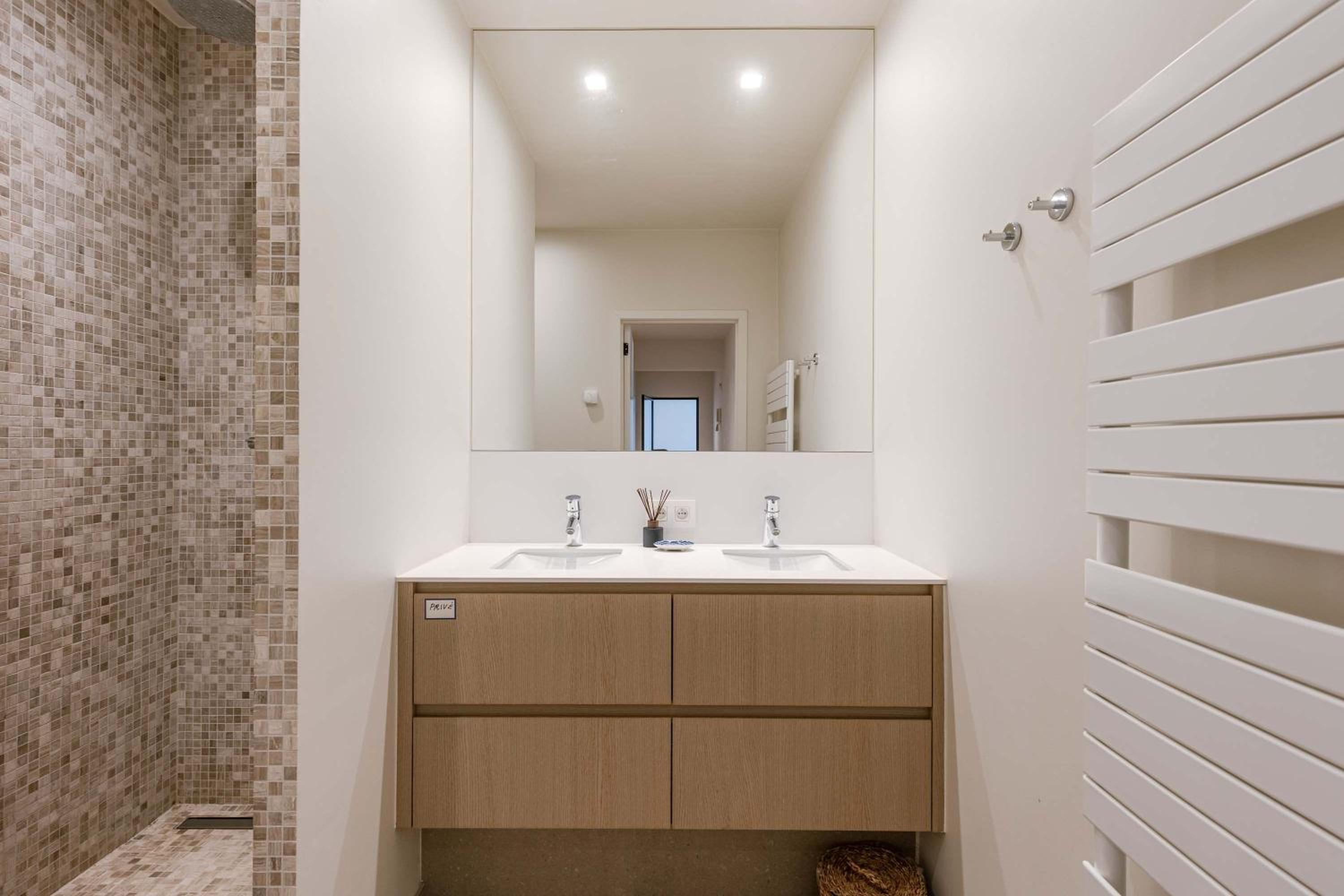 Casiola - Modern apartment close to the beach