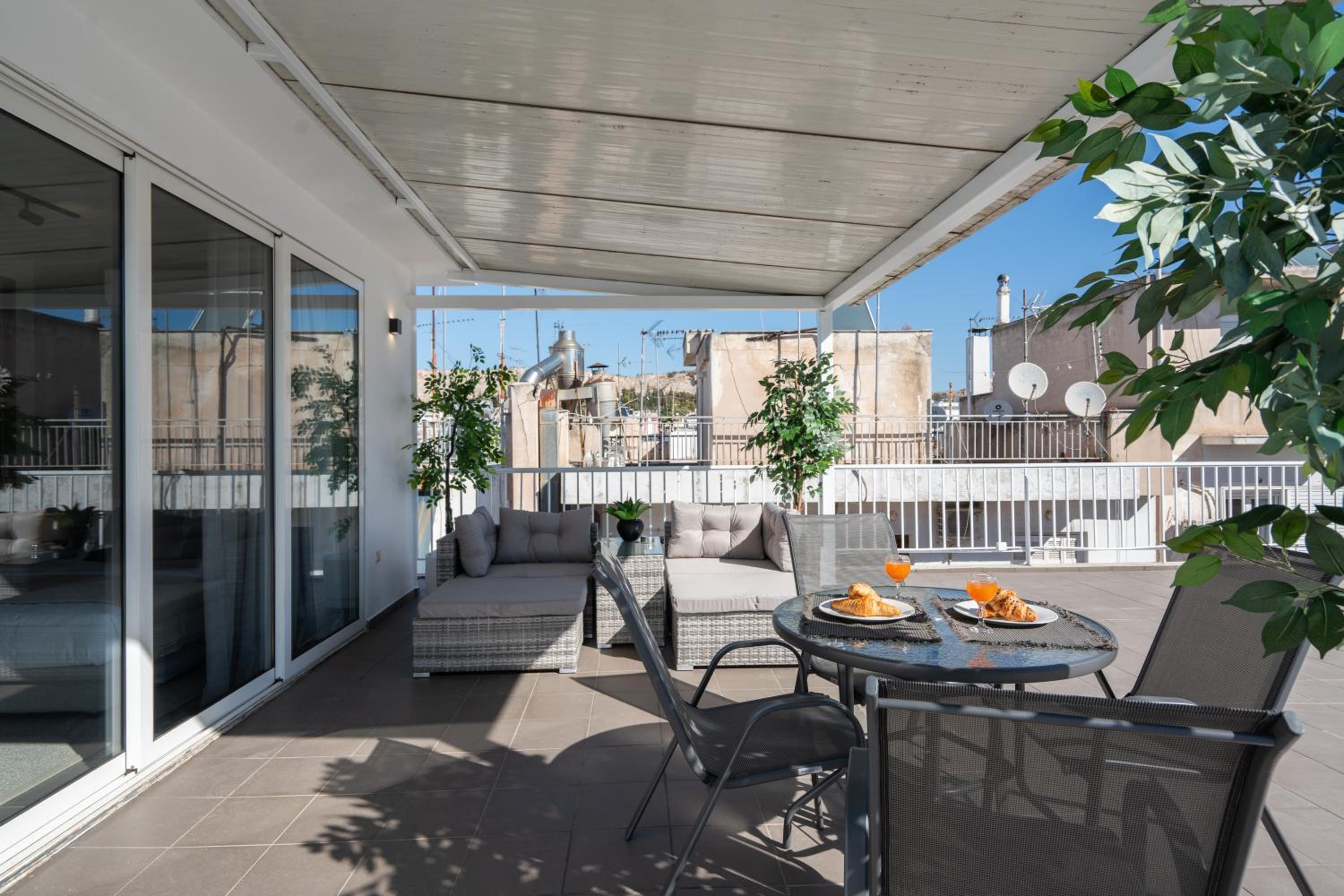 City View Penthouse with Large Terrace