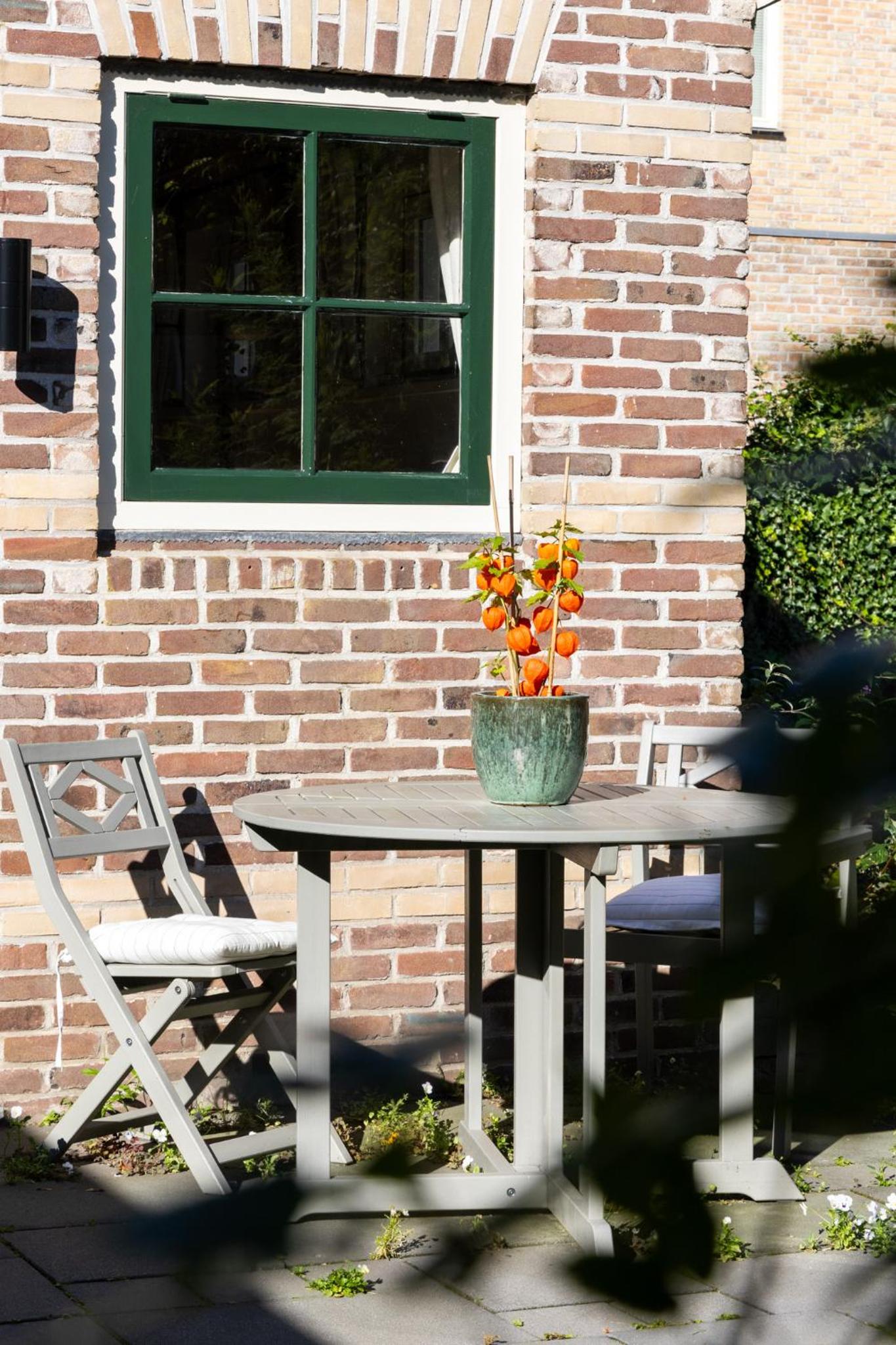 De oude walnoot view 2
