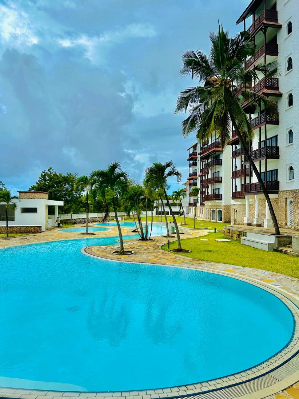 Libra holiday suites