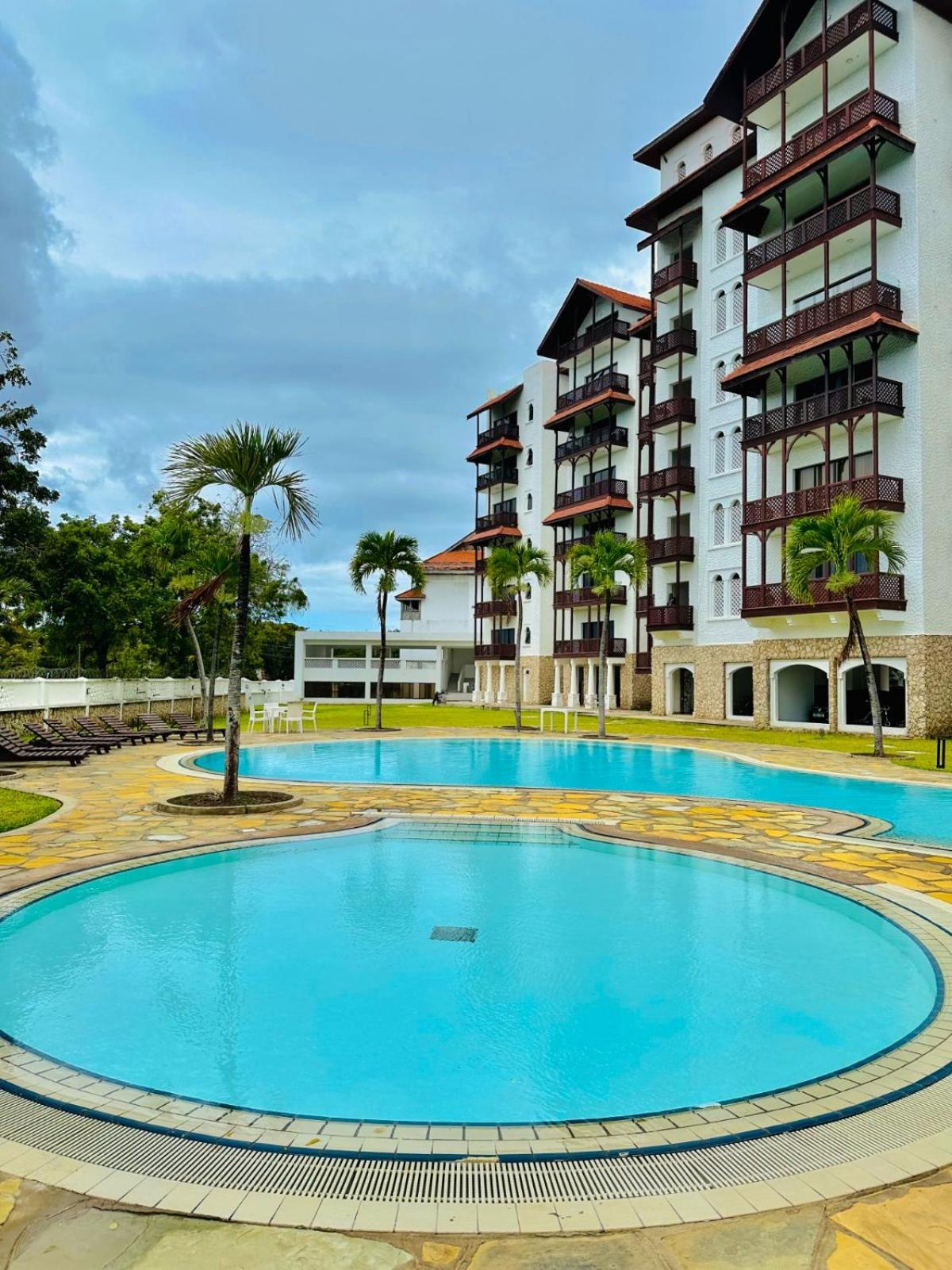 Libra holiday suites