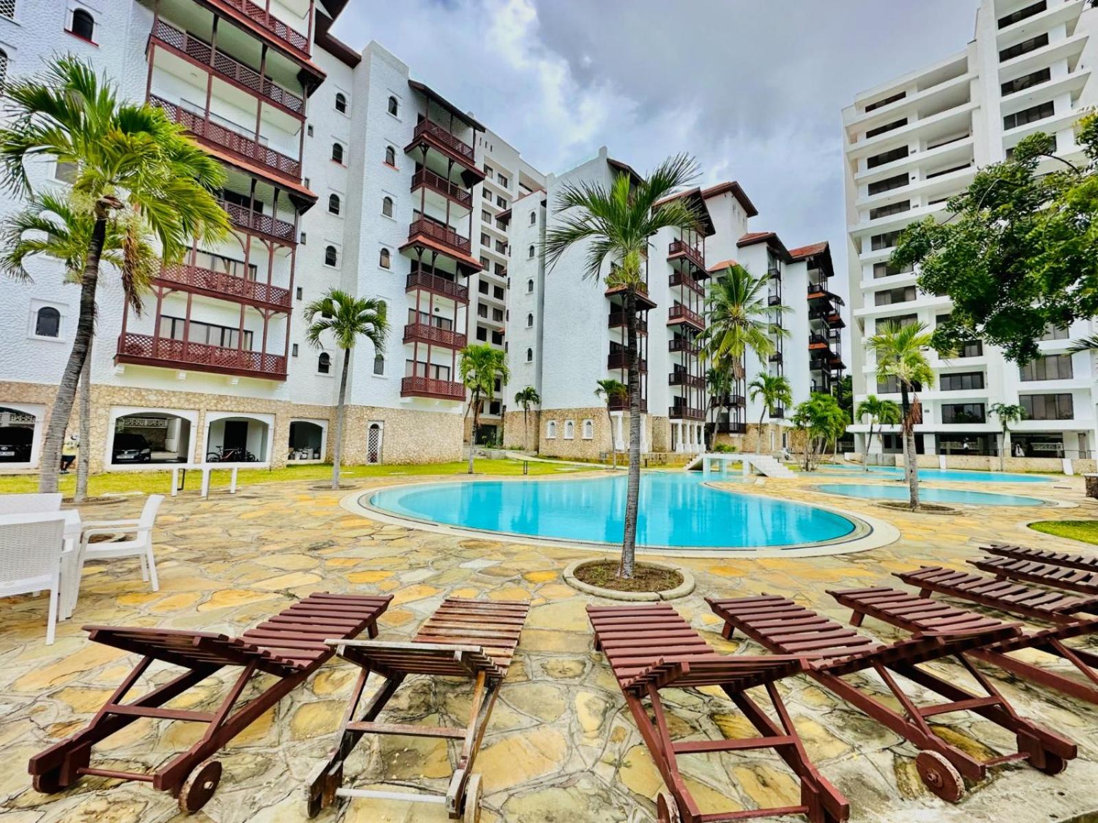 Libra holiday suites