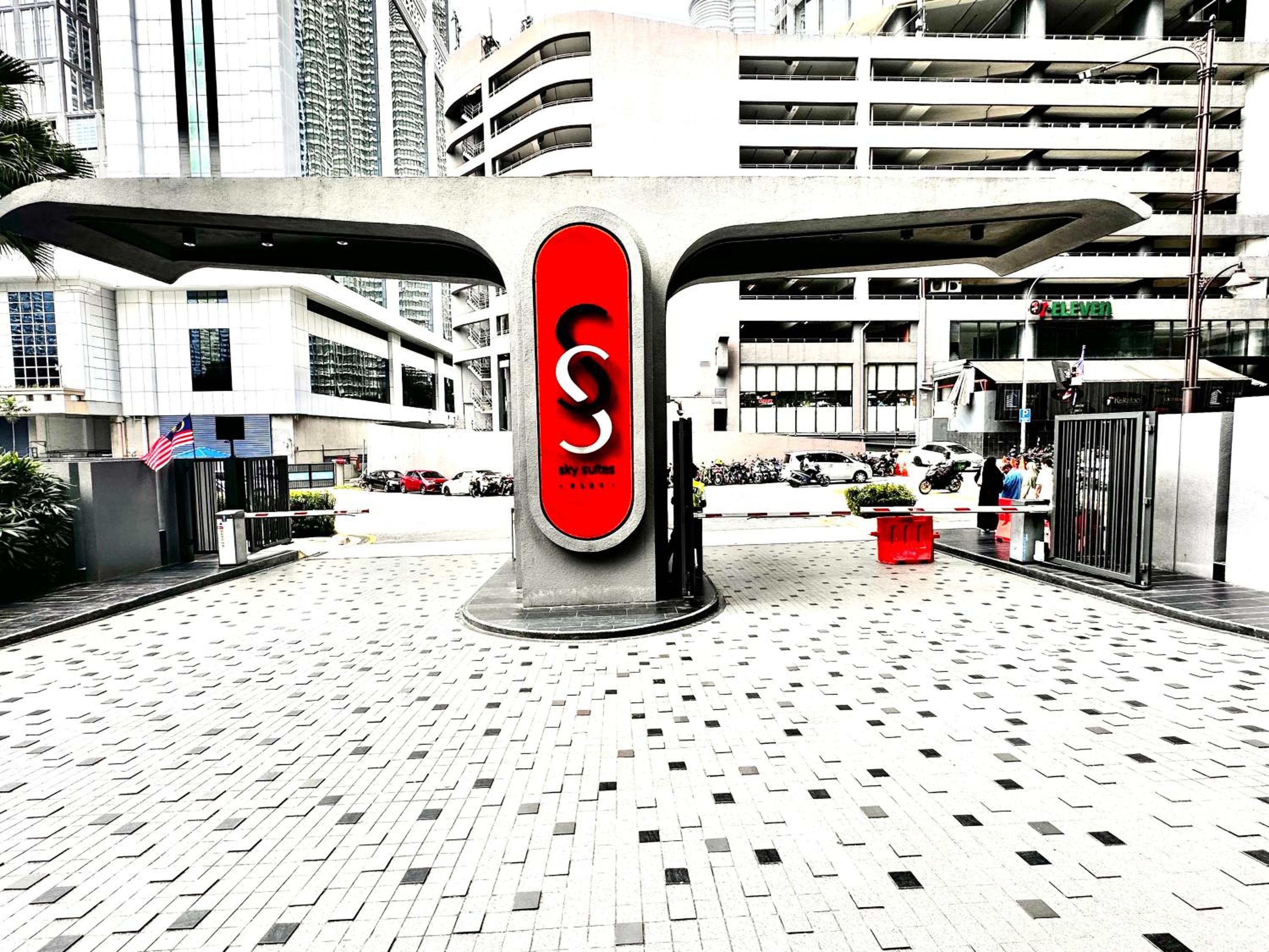 Sky Suites KLCC BY Arman